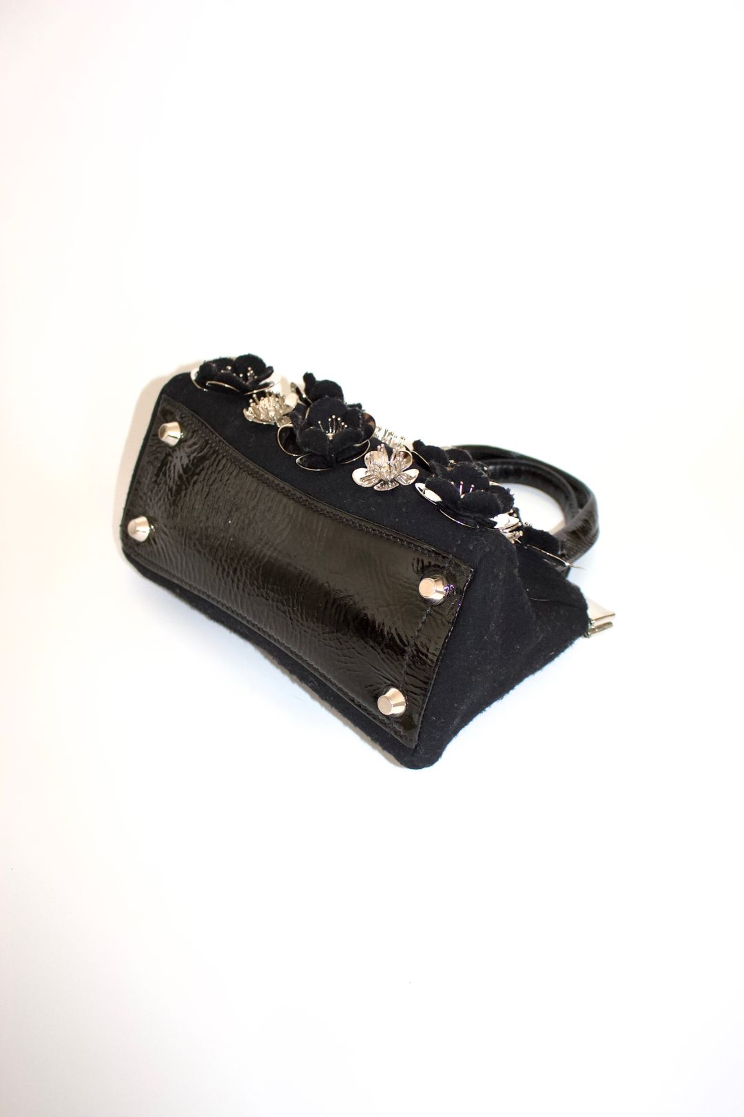 Thumbnail 96f9bf95-8c23-4765-91b6-060a7e670094