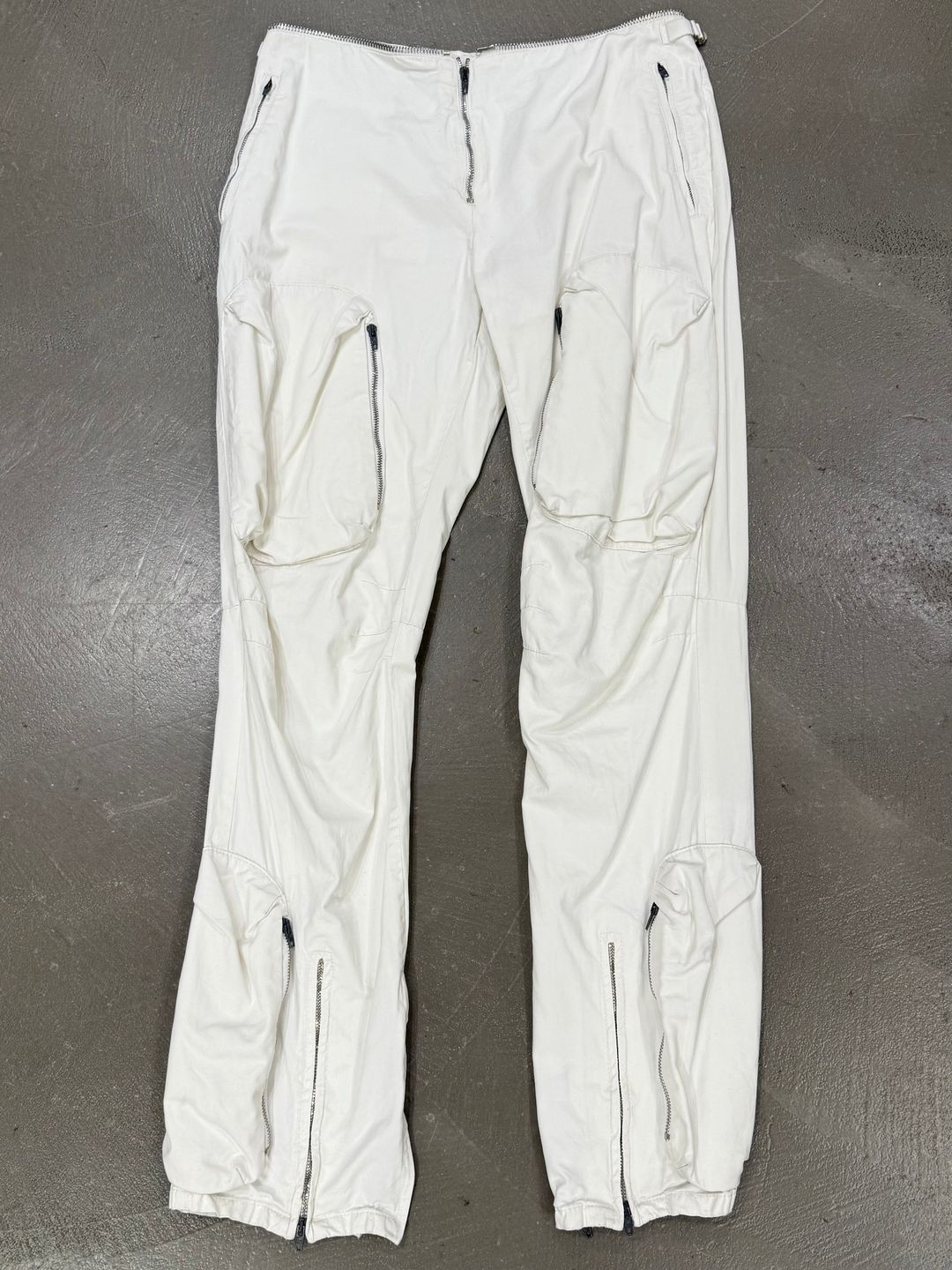 S/S2000 Helmut Lang 3D pockets astro cargo pants by HELMUT LANG in size EU 44 from TROUSERS category