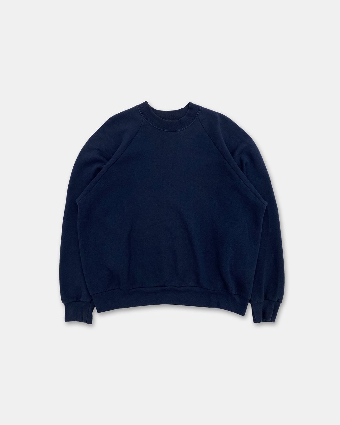 Fruit of the Loom 1980s Raglan Crewneck Navy by Fruit of the Loom in size L from KNITWEAR category