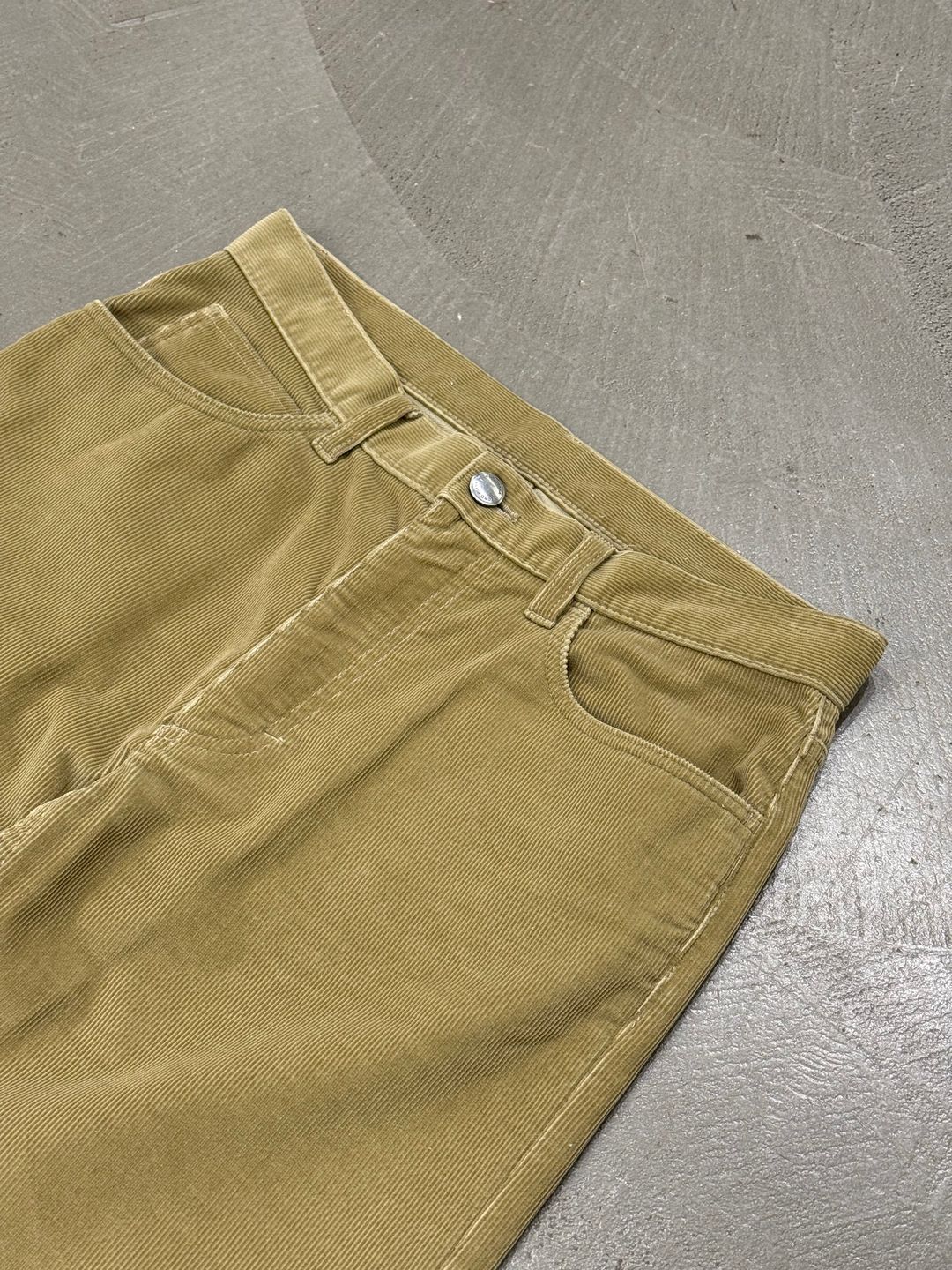 Thumbnail 81b10be7-59a0-4d71-805c-81bc44b1d6e6