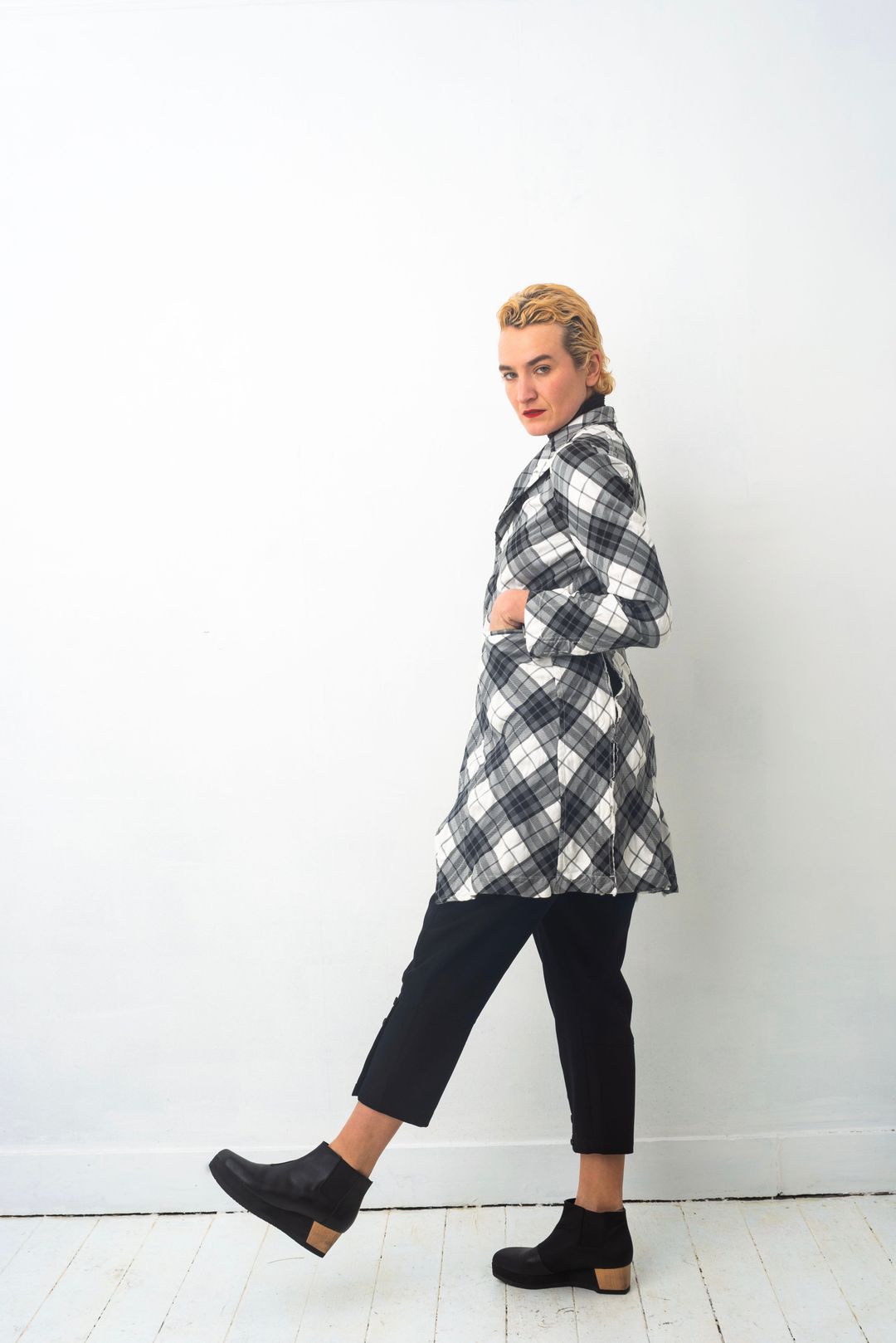 Thumbnail 16ff4f0d-e09c-4657-b381-91ba2d3a0406