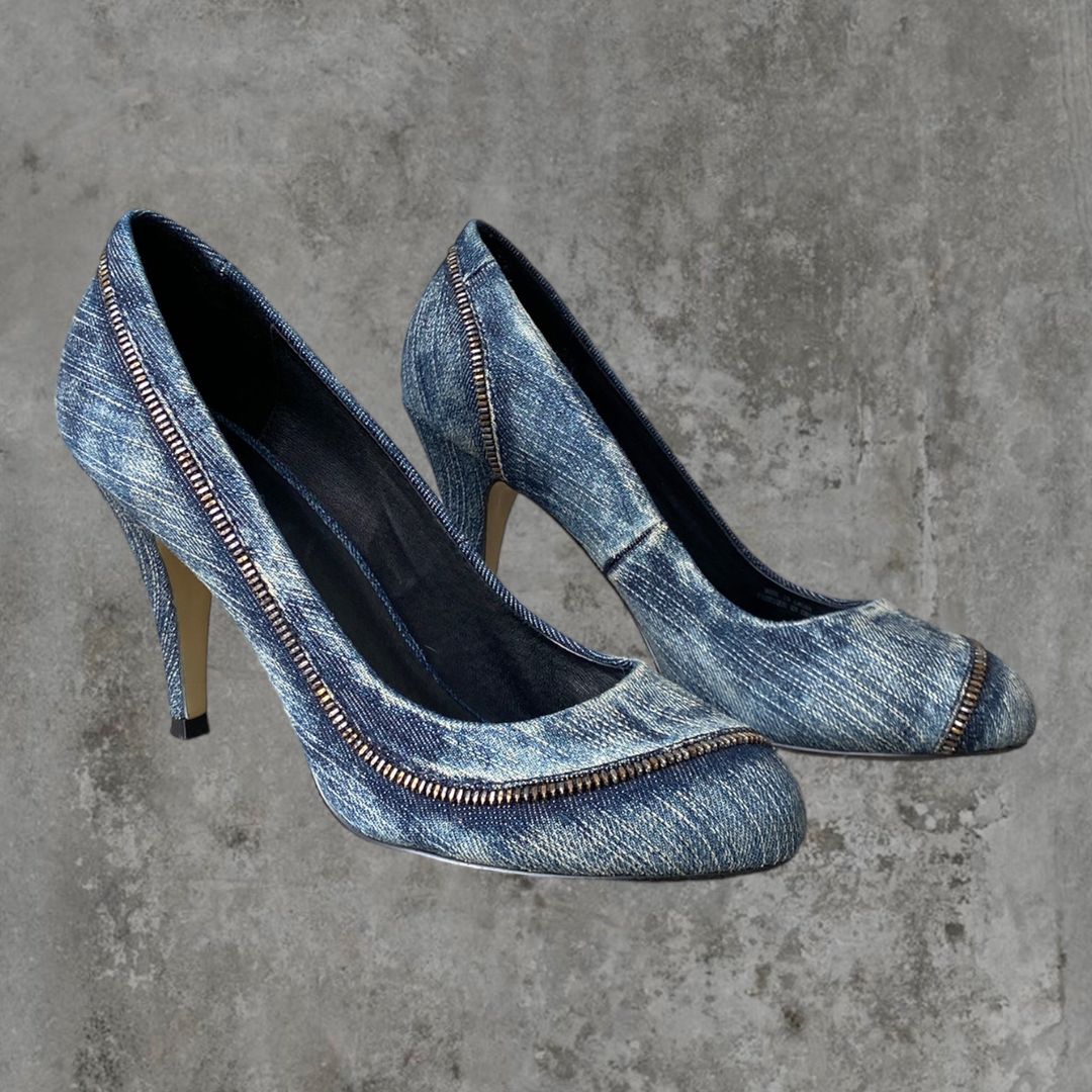 00'S DIESEL DENIM ZIPPER HEELS - UK 6 by Fazed by Finn in size EU 39 from SHOES category