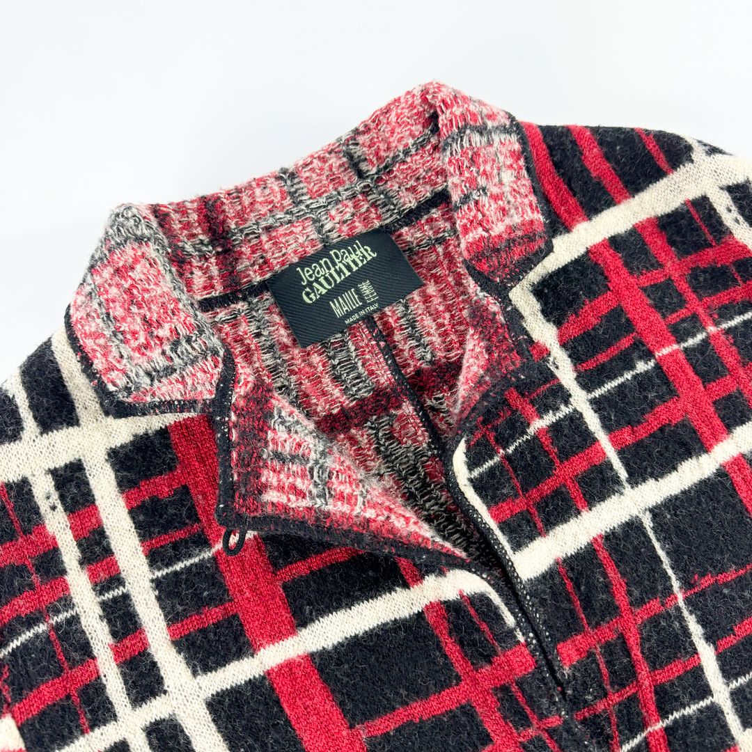 Thumbnail 36dd672b-4650-44d2-bff2-99b28b1a50ab