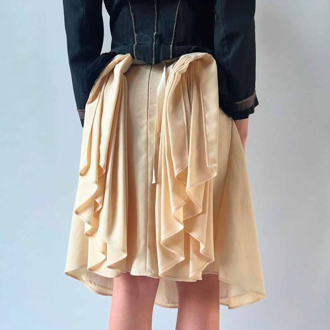 Thumbnail 85077328-d6e0-4093-ac15-80185328d382