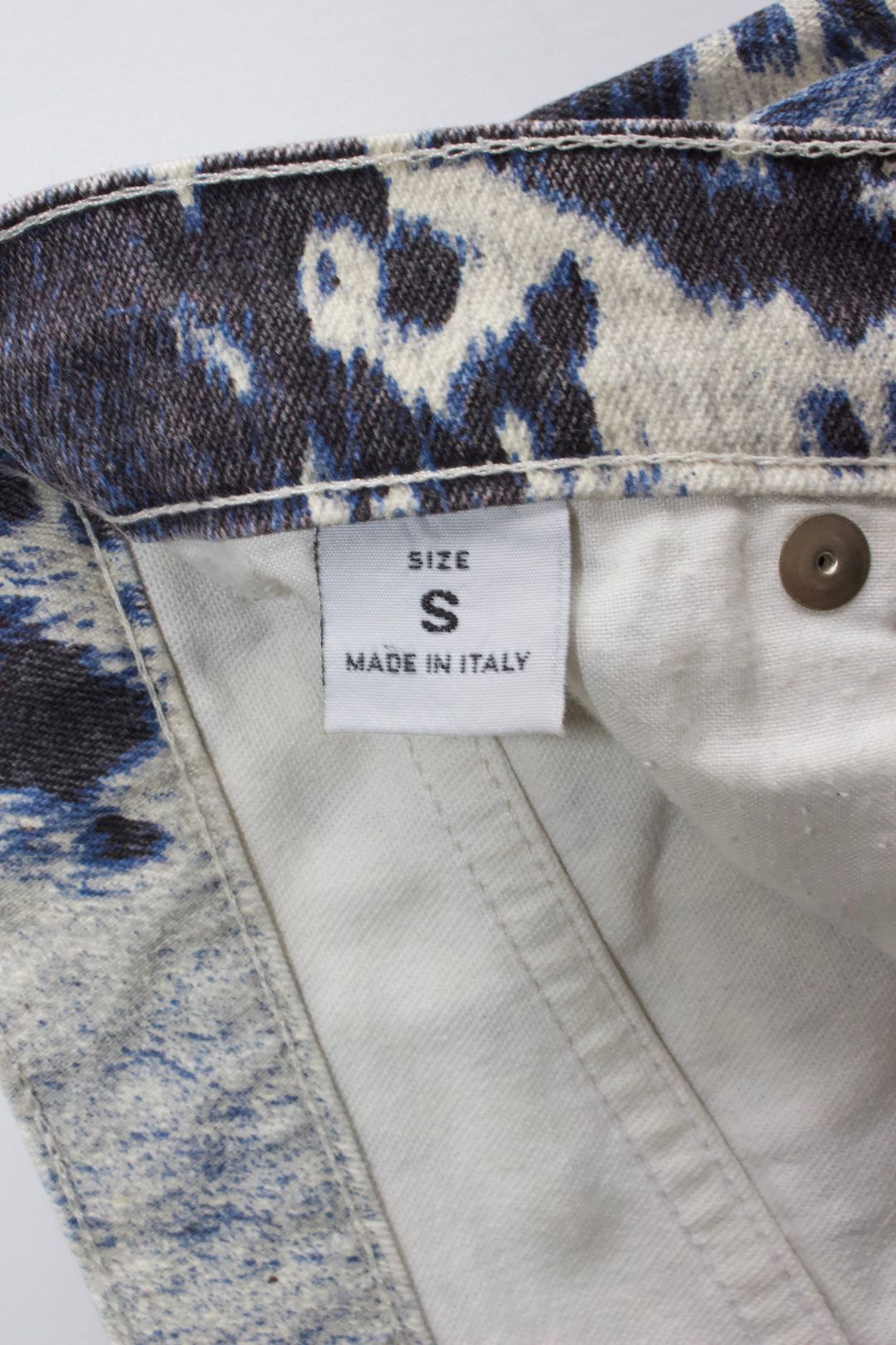 Thumbnail 97115b16-b6ed-4017-aab2-51d8a893633d