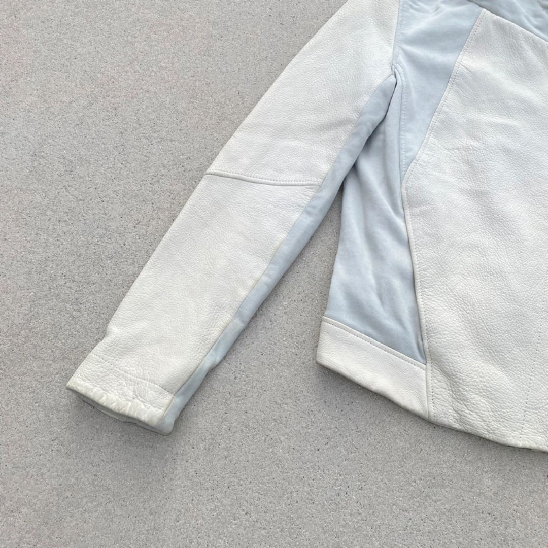 Thumbnail 8e63fb08-78f1-40f4-8a37-ce637b78b17f