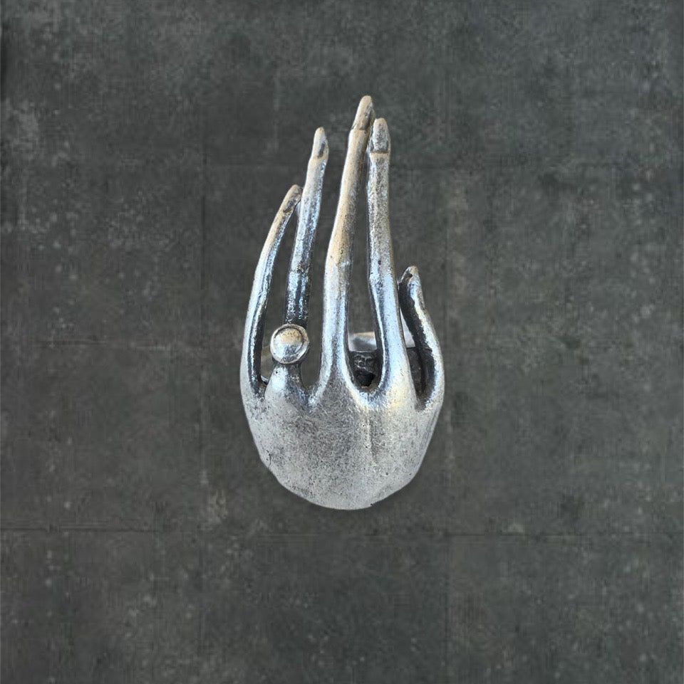 GIACOMETTI HAND RING by FΛZED by Finn in size ONE SIZE