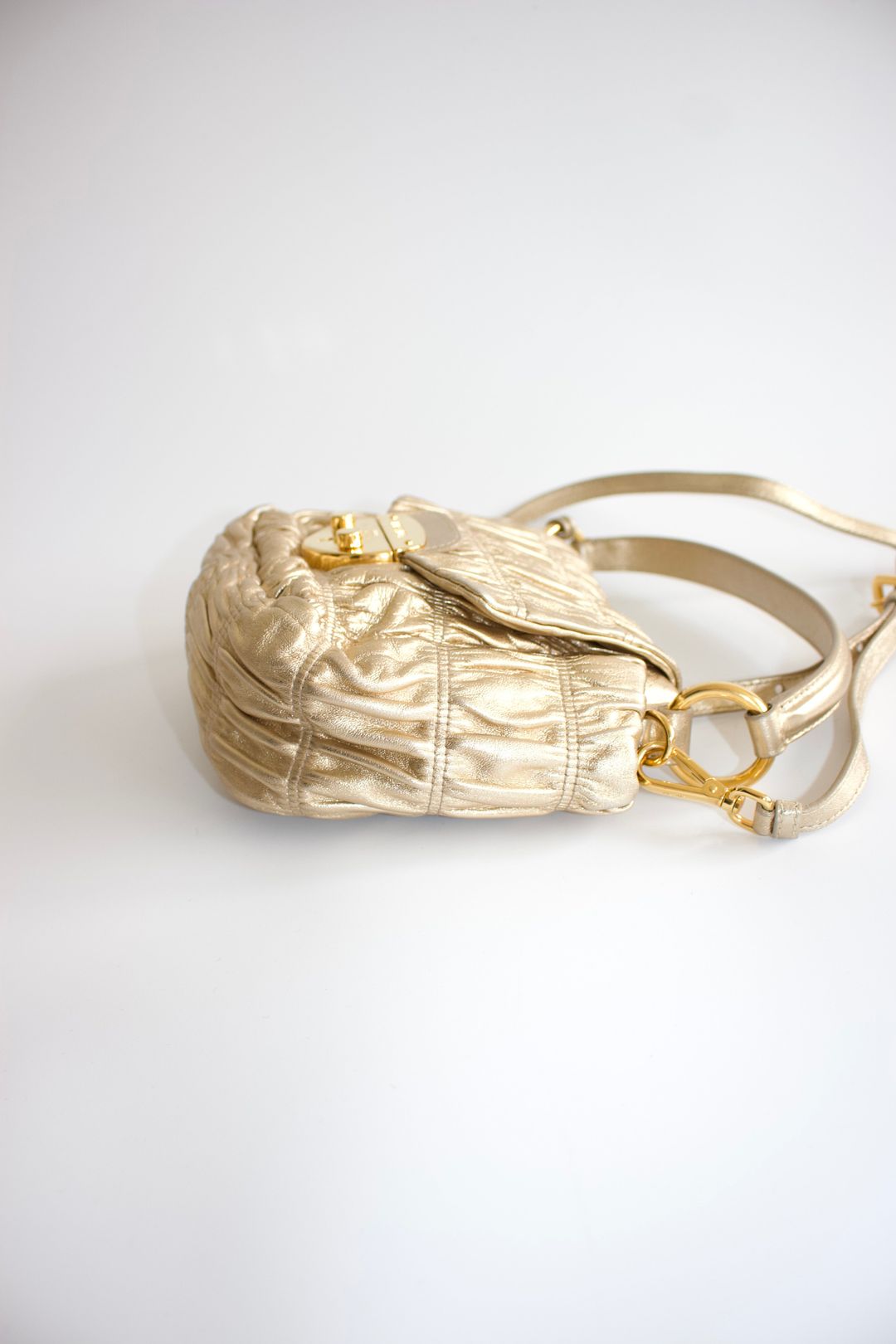 Thumbnail 5e3fd3df-d809-46f0-ae34-ba8c71e6873e