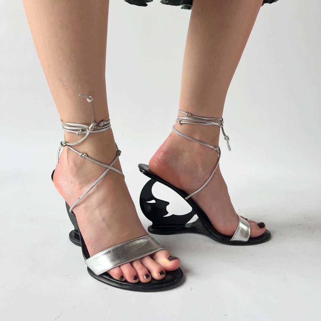 Thumbnail 0a6f2de6-8637-45d6-b1b3-4b73649543f3