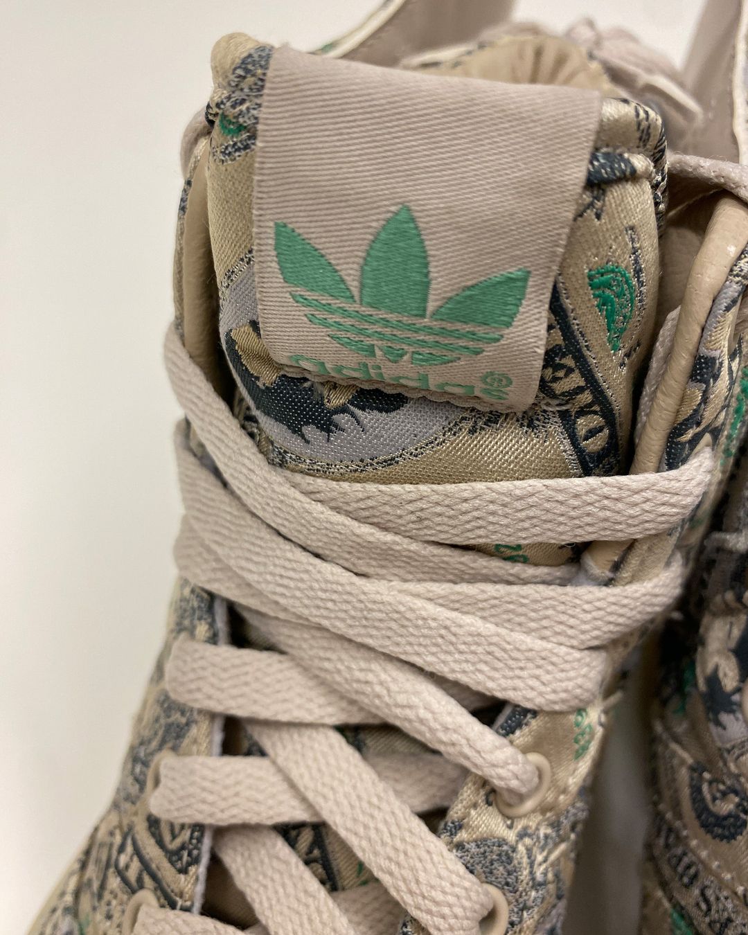 Thumbnail 43ebf665-5586-4eae-9bf7-39f4df01d951