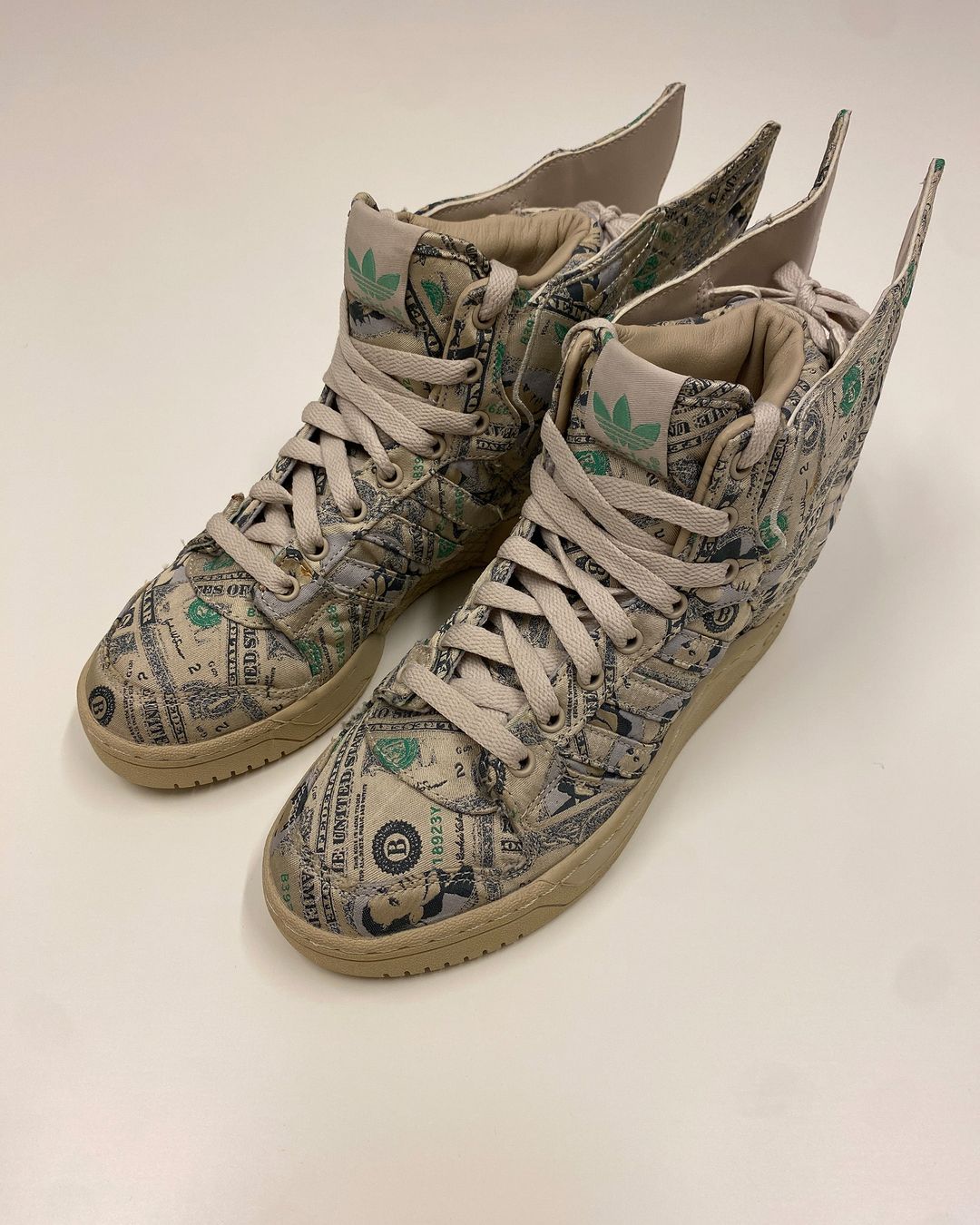 Thumbnail 2aba00b0-c4f3-4f34-ba8b-0ac20dfaac6d