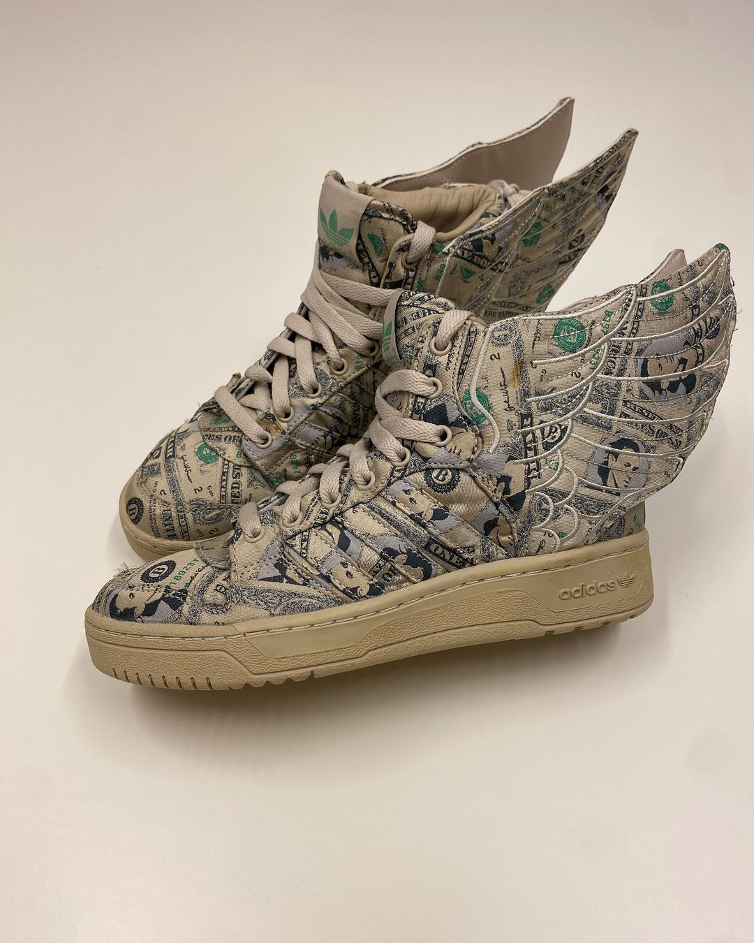 Thumbnail 21683e5b-9f5f-4174-a5ca-2b4227e490cf