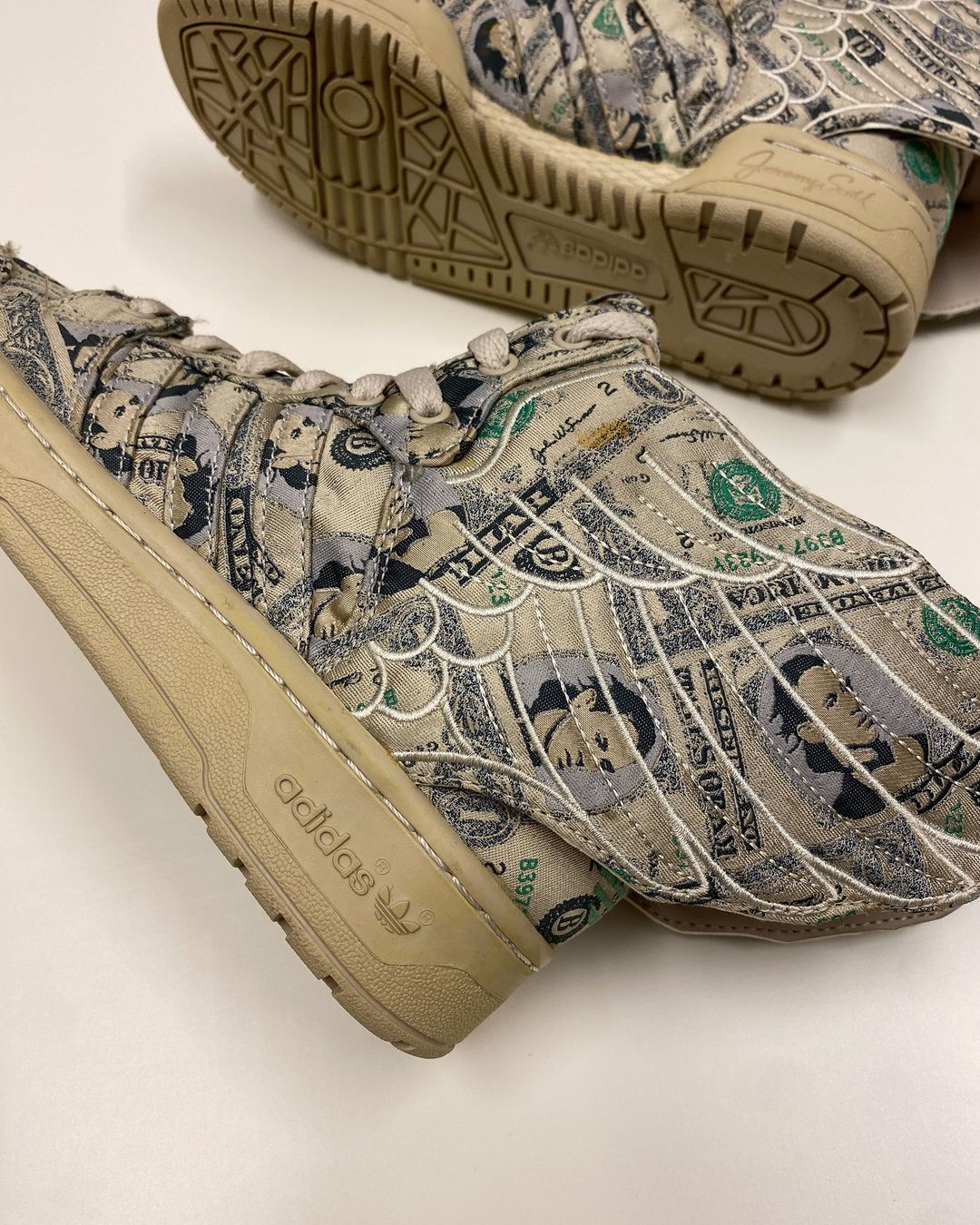 Thumbnail 8f28760a-87b6-4030-abb2-d3ebaeef3ba5