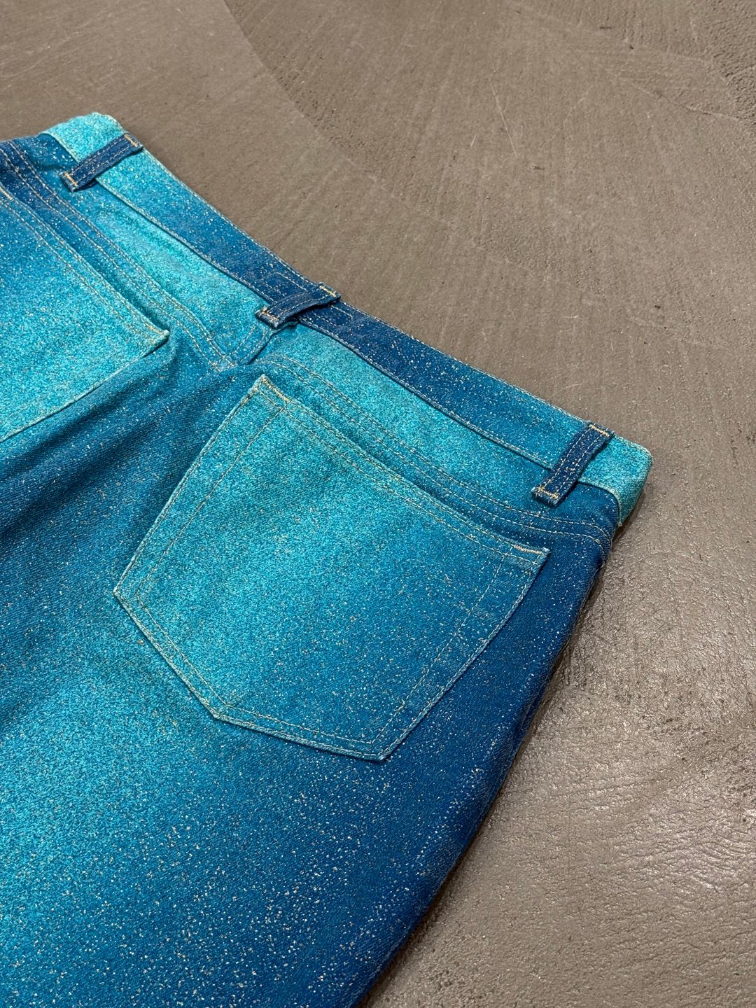 Thumbnail 5c4a7ed2-1283-46d0-bff9-a00a11f6ad4c