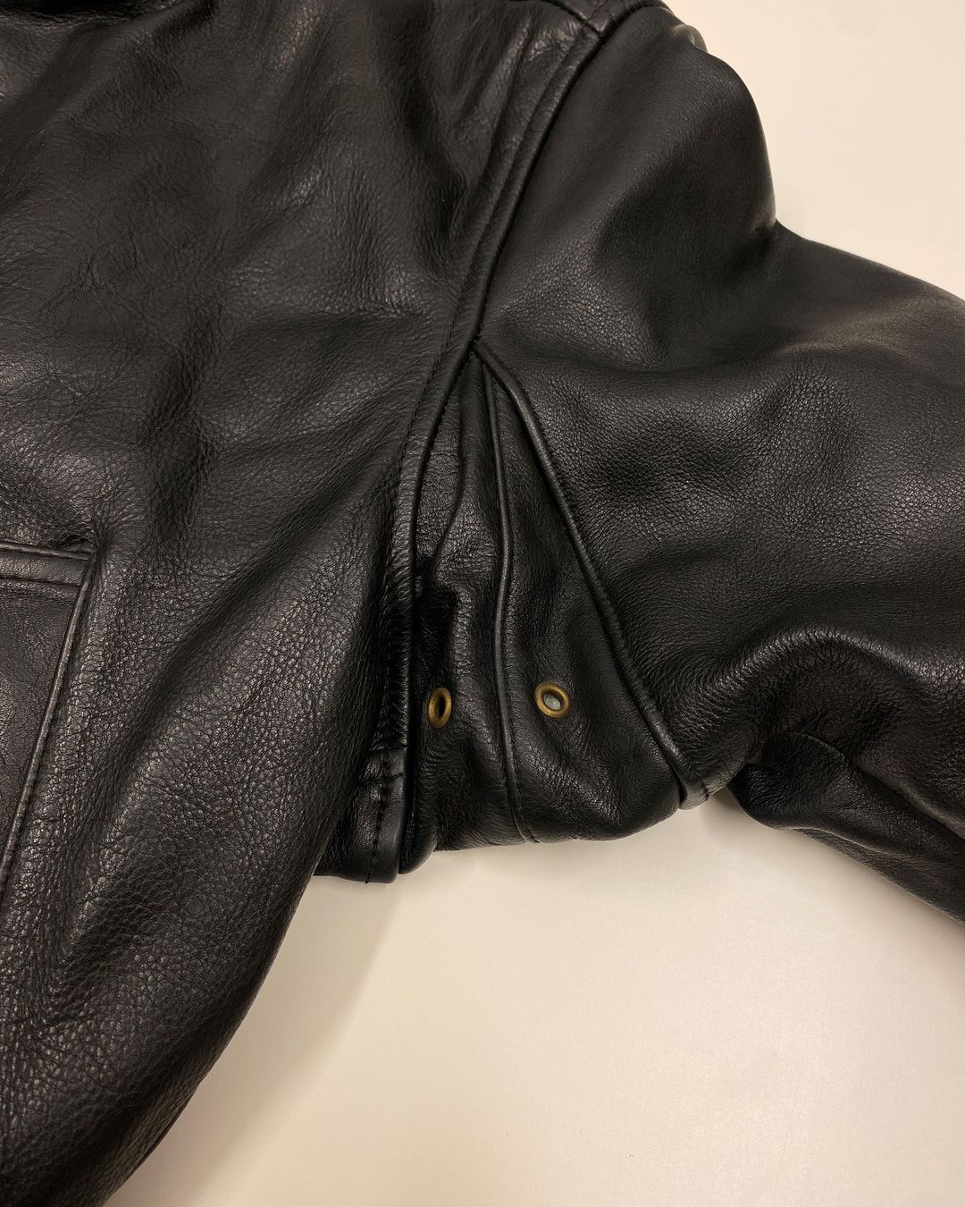 Thumbnail 651c5c28-971b-4b95-bc40-8c59833e4c58