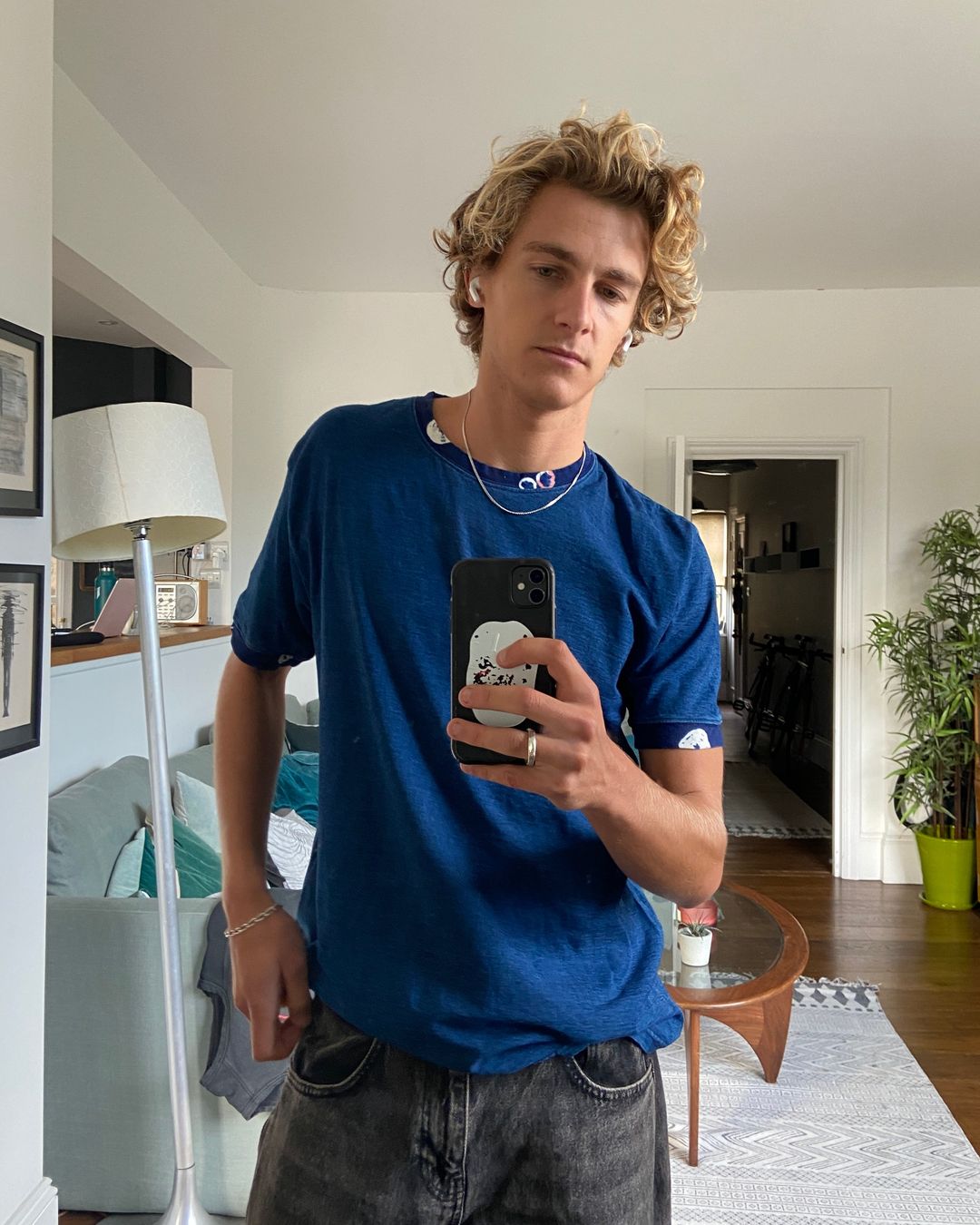 Thumbnail 82c9fcc9-eae9-41d2-8154-723ad7c14a1f