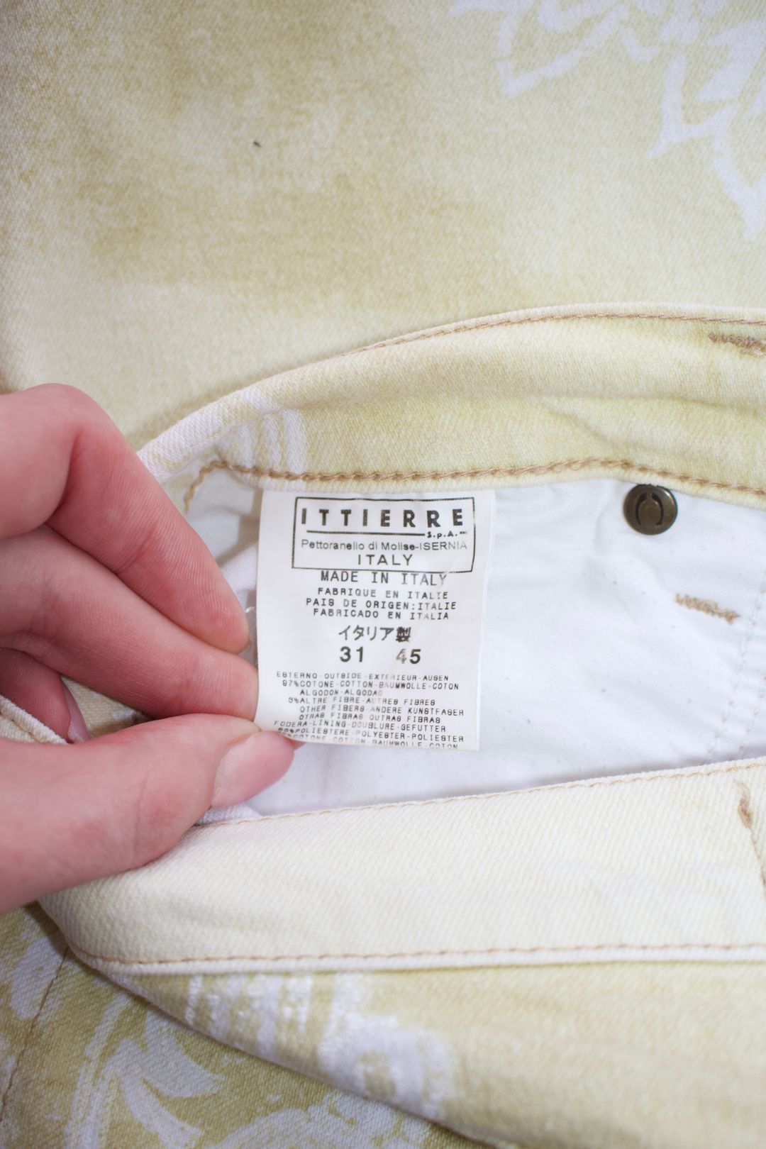 Thumbnail 291ac20b-157d-4c39-94d8-ea684cf7c6d4