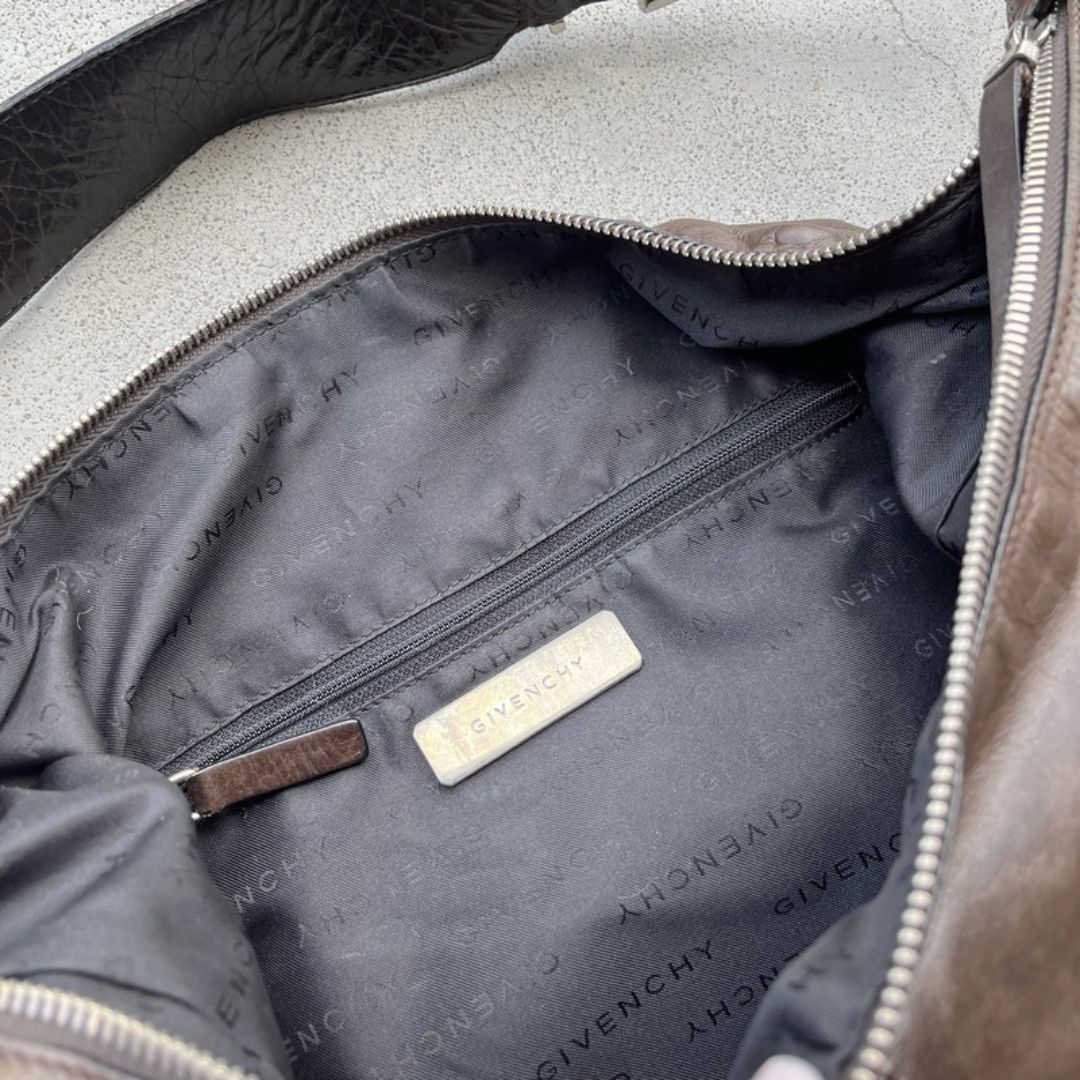 Thumbnail 73e3ded9-72b3-41fb-8920-97cabe64492b