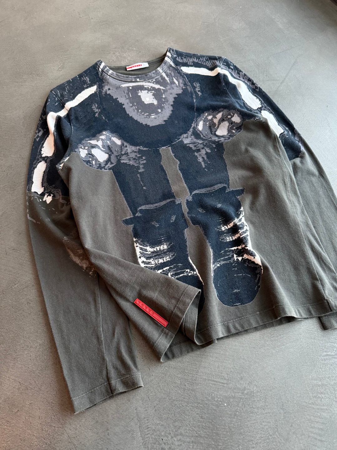 Thumbnail 6ff5cf2c-6476-4afa-8906-105d28b368f8