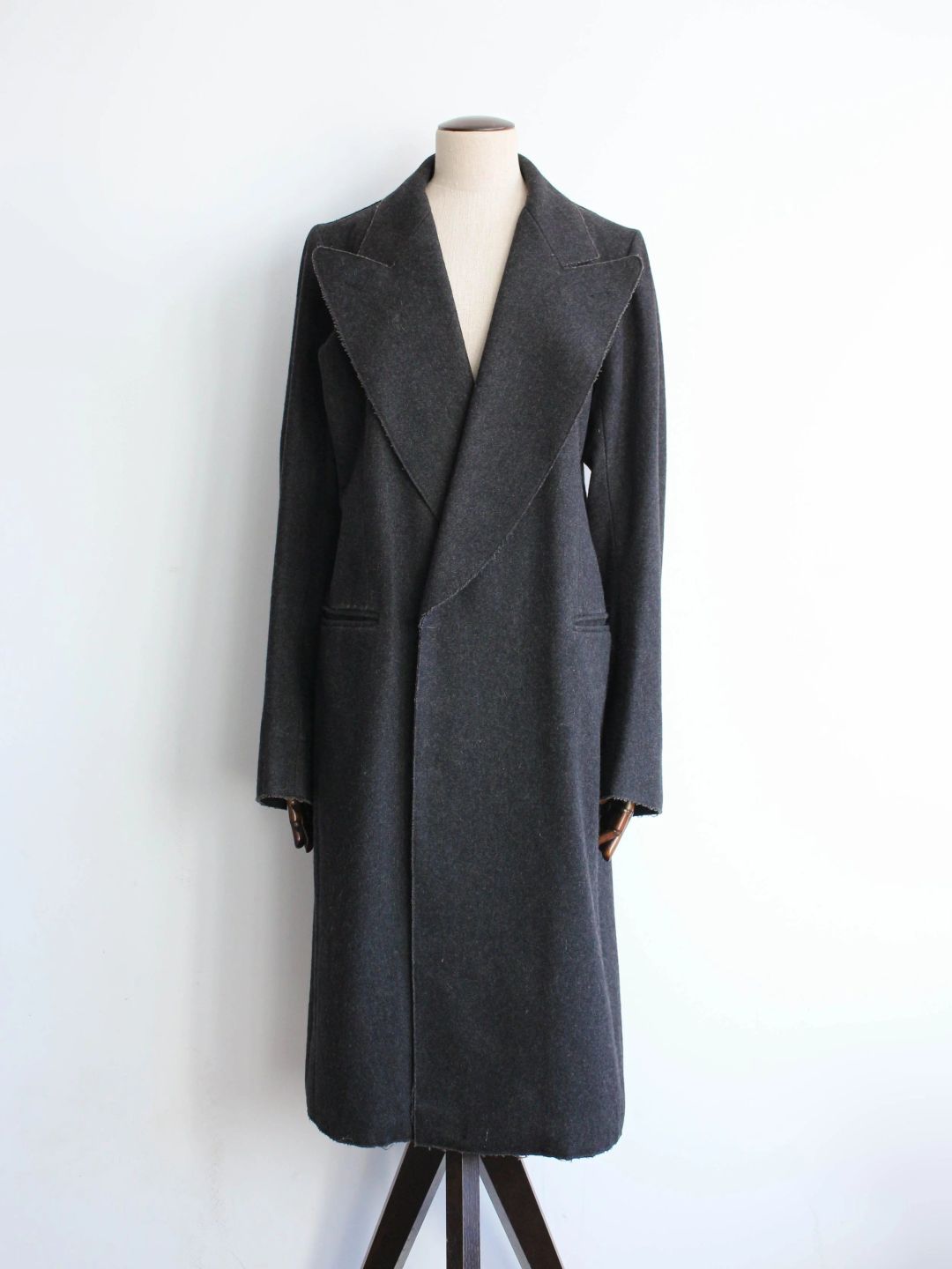 Martin Margiela S/S93 Grey Felted Wool Double Breasted Coat with Frayed Hems by MAISON MARGIELA in size IT 44 from COATS & JACKETS category