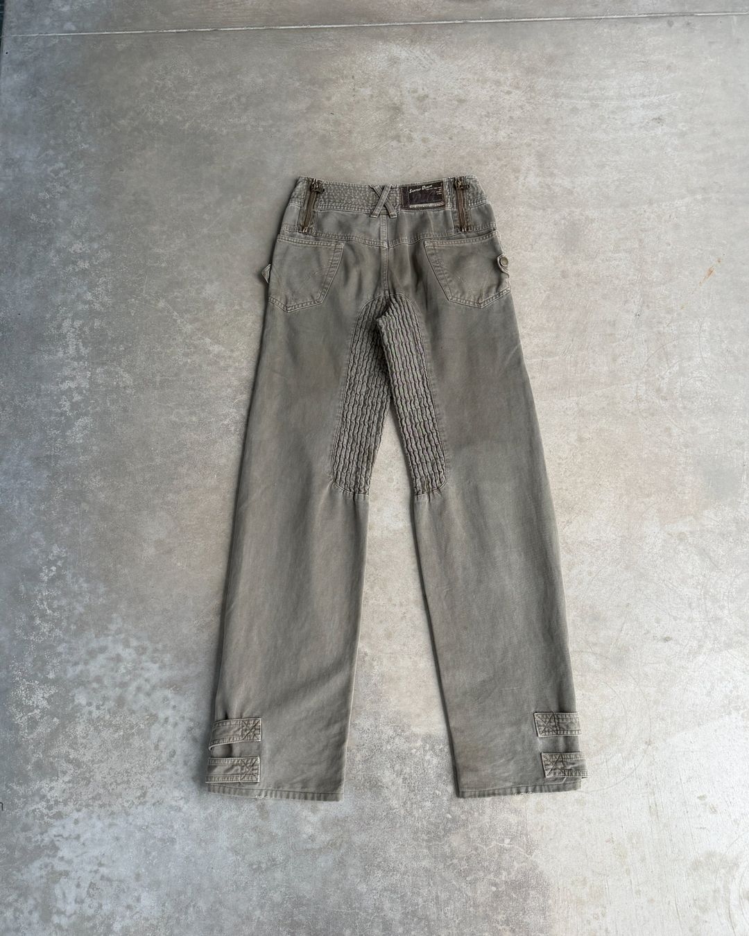 Thumbnail 215bd98e-cd5a-4507-94a7-04bdc6402340