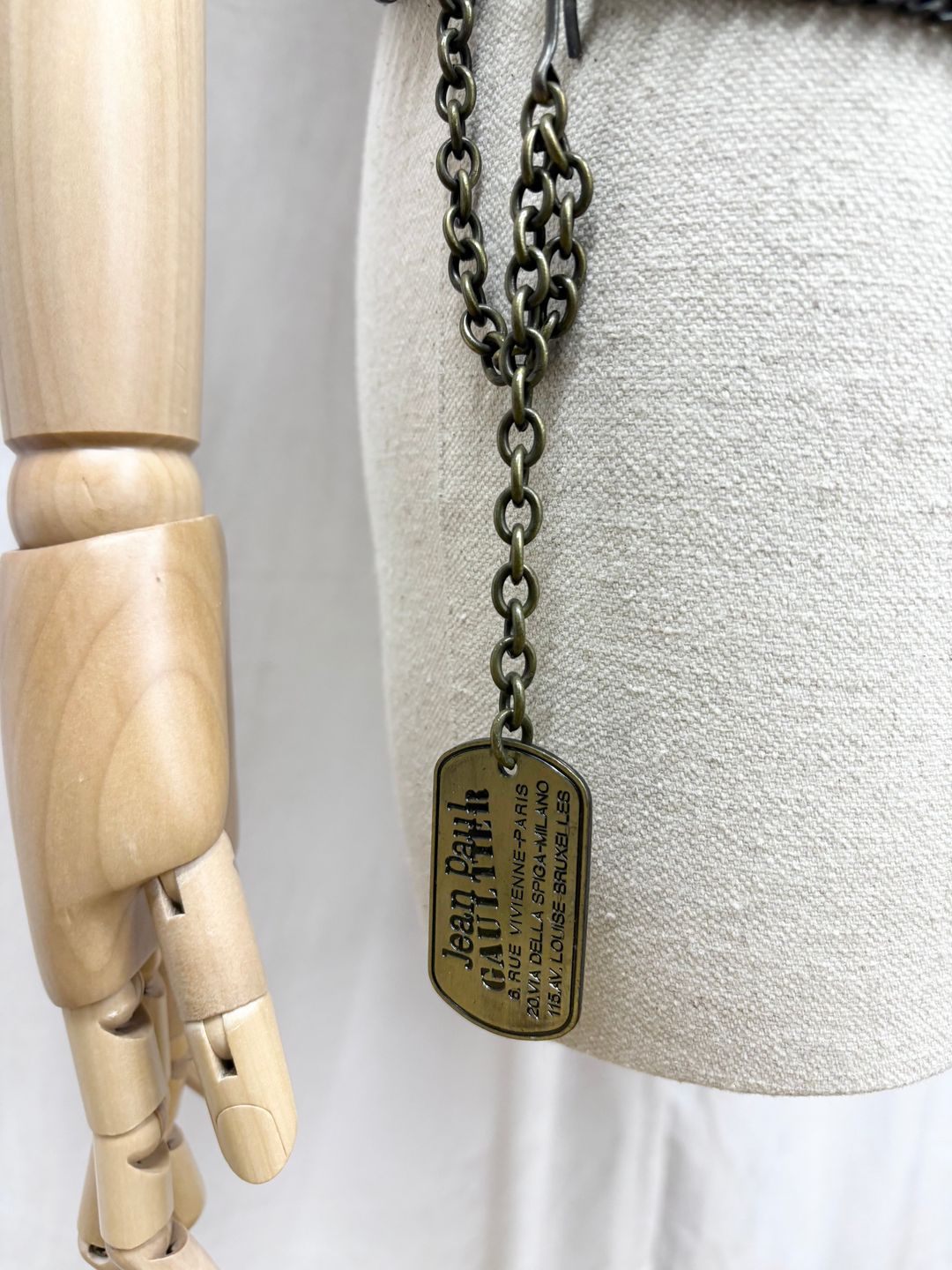 Thumbnail 49664a72-7f7e-41e9-b579-9e2575037e16