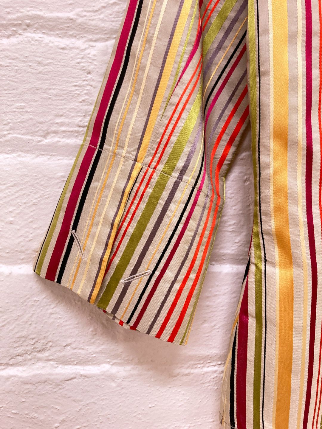 Thumbnail 11d33f7c-0a92-41b7-b46c-d25020ef4106