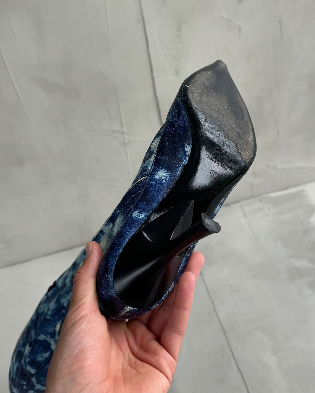 Thumbnail 30f0ca72-23ae-40de-96e5-3fe8635b7027