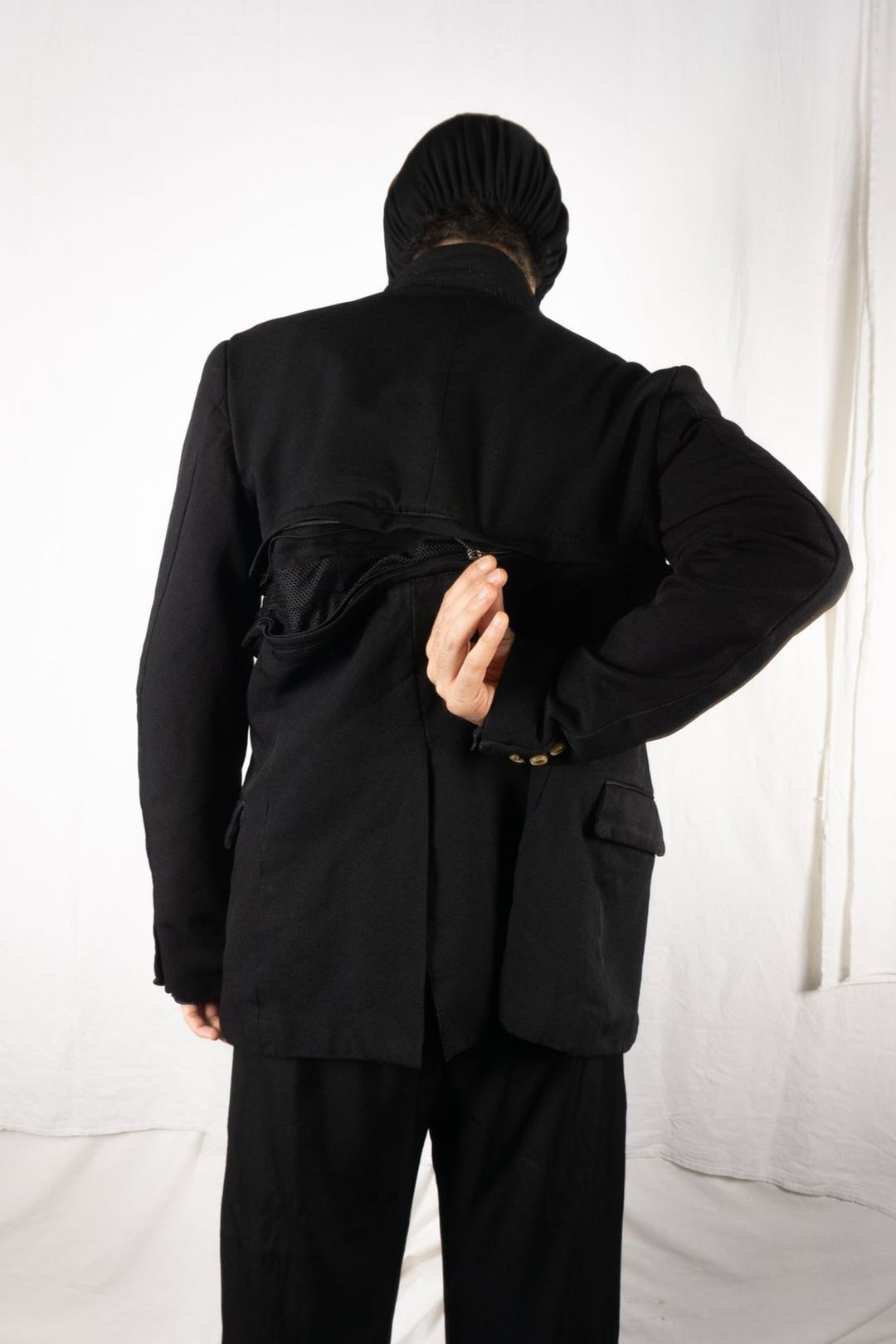 Comme des Garçons Homme Plus A/W 2005 horizontal zip jacket by COMME DES GARÇONS HOMME PLUS in size S from COATS & JACKETS category
