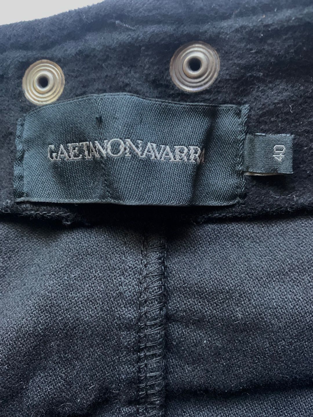 Gaetano Navarra FW 2003 black mini skirt with detachable belt by GAETANO NAVARRA in size S from SKIRTS category