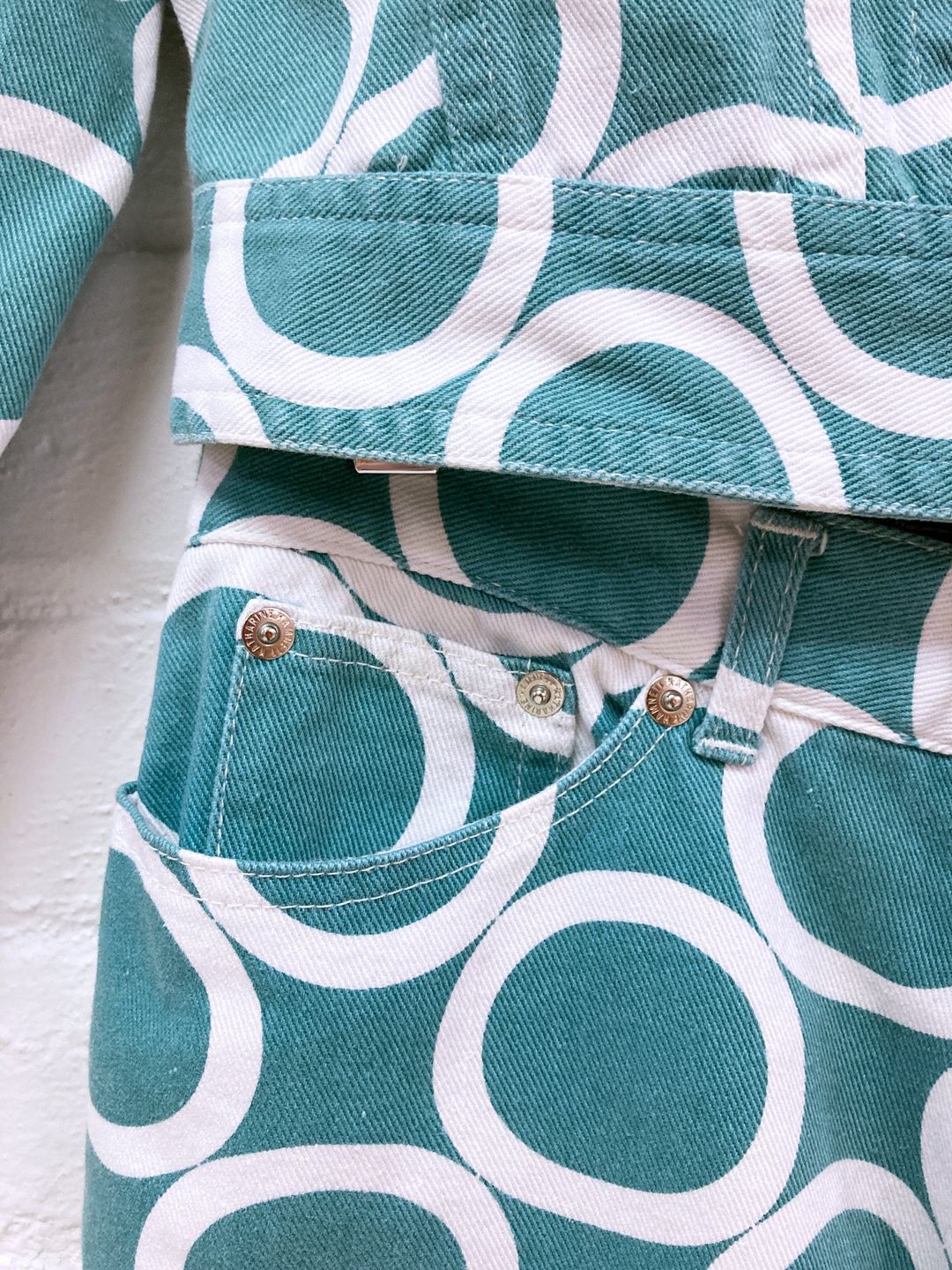 Thumbnail 8700bf23-ba17-4cf9-83a1-d5ccb134a43c