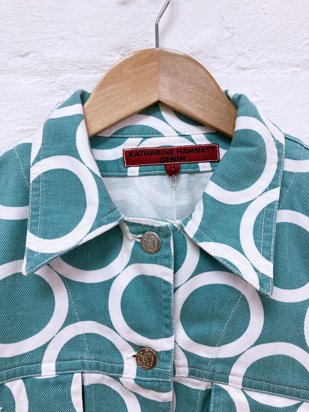 Thumbnail 548433aa-3223-44f5-ae07-1a8c35f7c15b