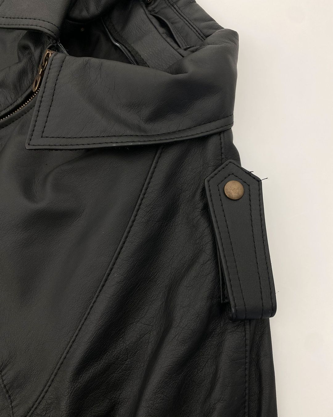 Thumbnail 3e742388-ab81-44df-9ada-5084b1b27084