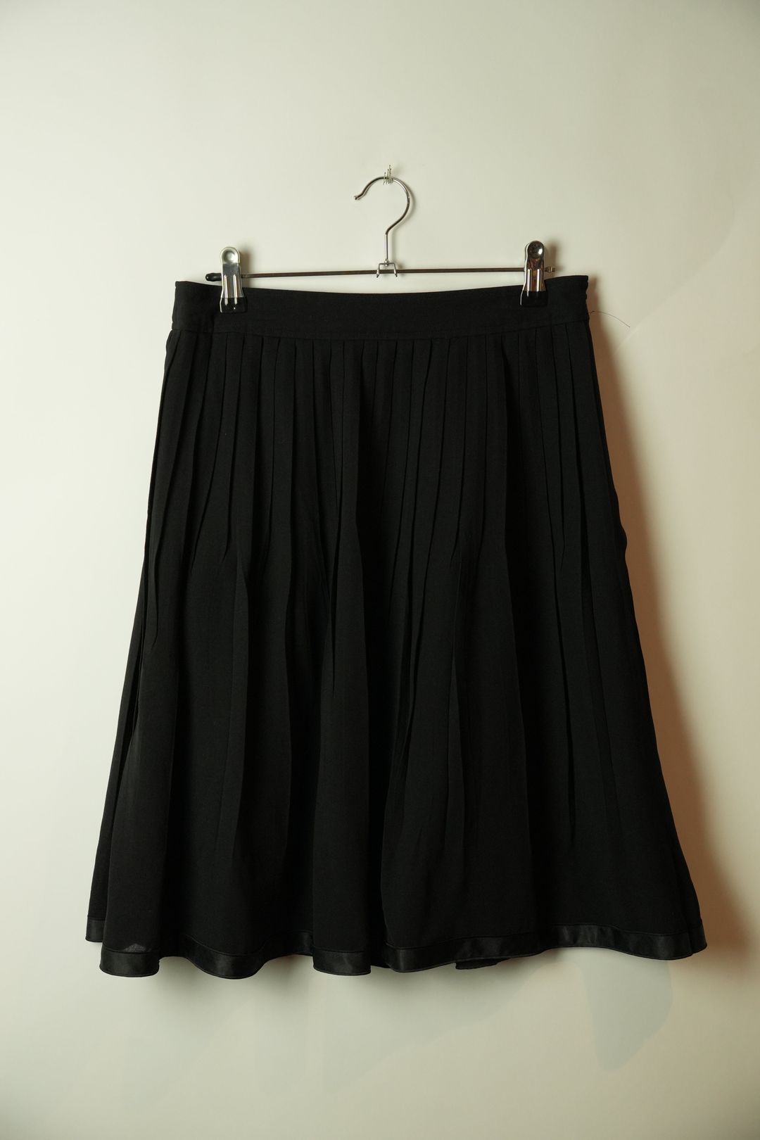 Burberry London Black Pleated Flow Skirt by BURBERRY in size S from SKIRTS category