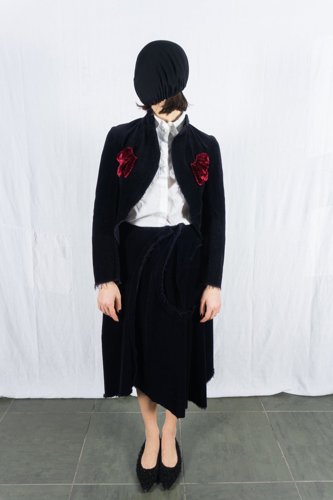 Comme des Garçons S/S 2004 deconstructed velvet suit by COMME DES GARÇONS in size S from SUITS category