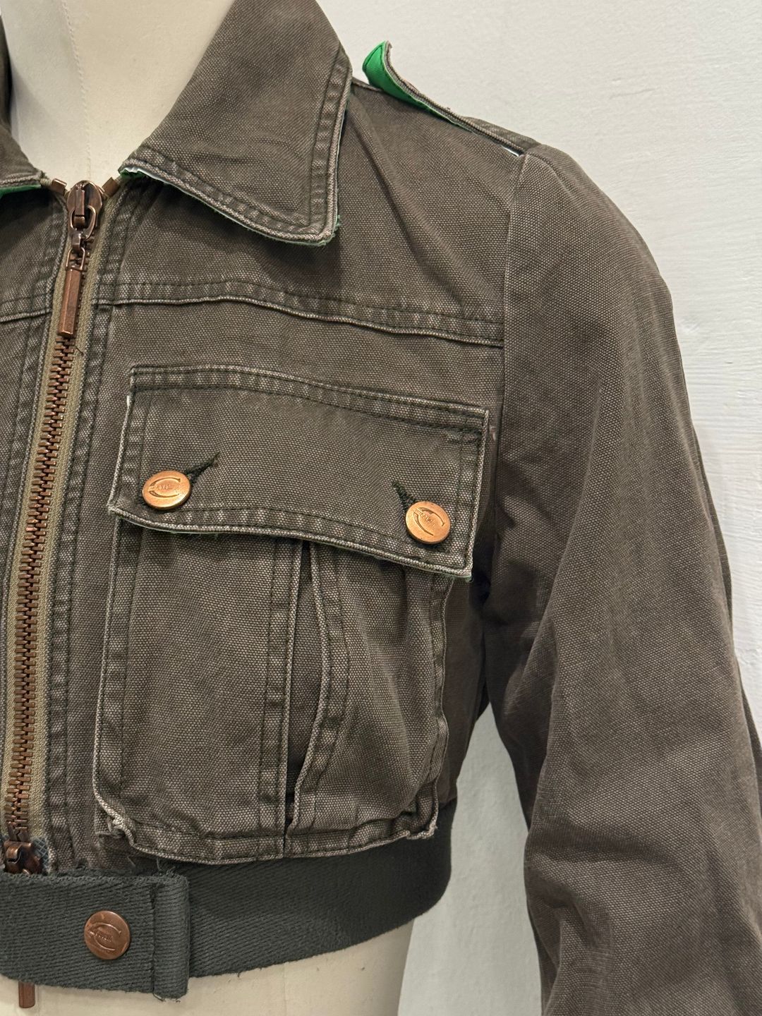 Thumbnail 07da0957-8917-4c73-86ae-2e4165c251b6