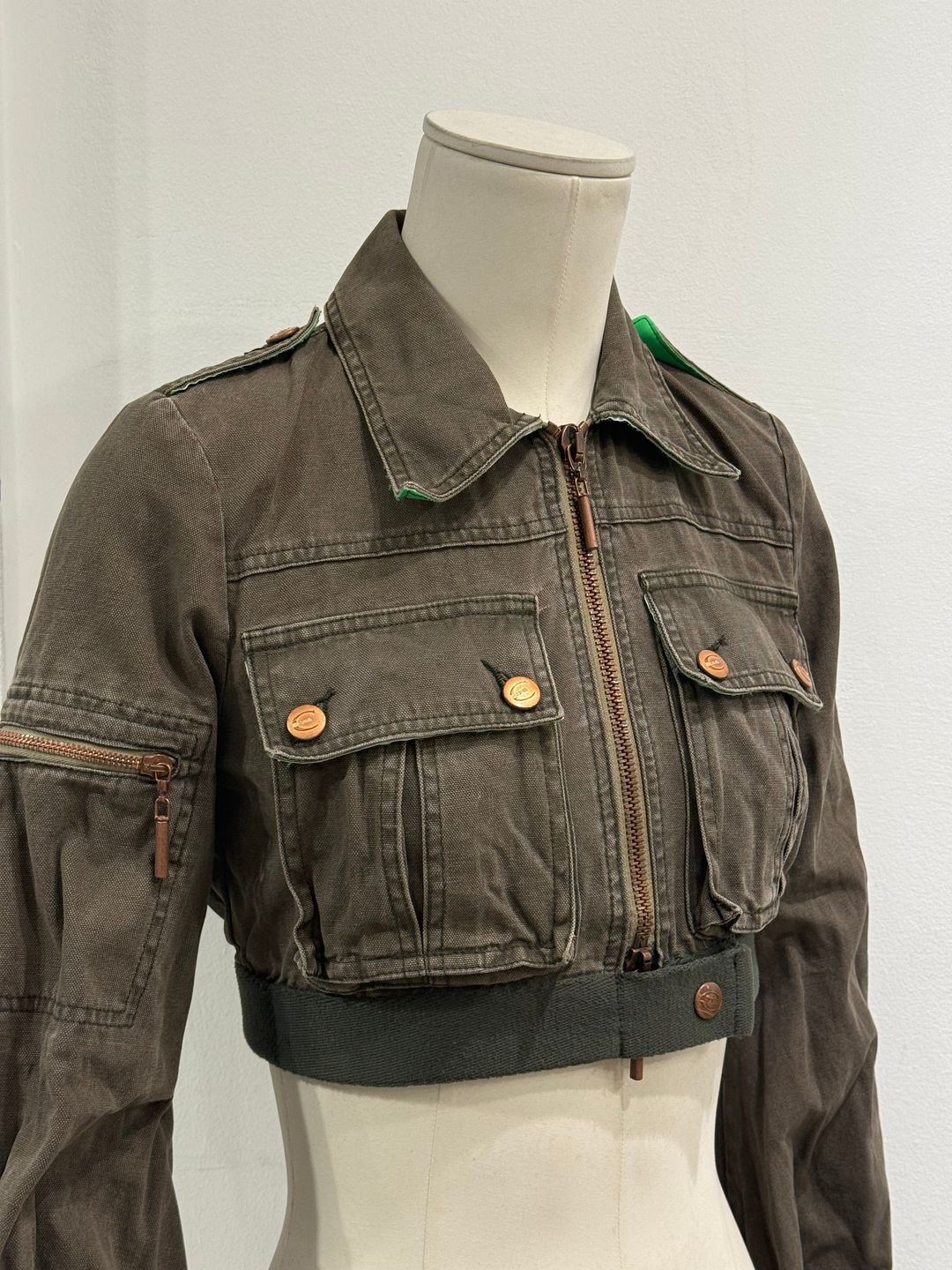 Thumbnail 688d6180-446f-44e2-aab0-94de39dc6be3