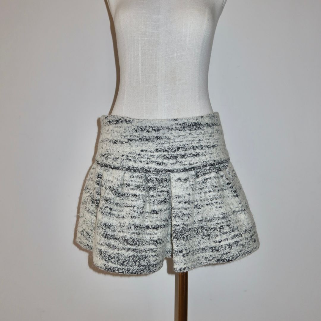 Thumbnail 1e2113ed-b5b4-4ac3-8111-376bcacfe4f4