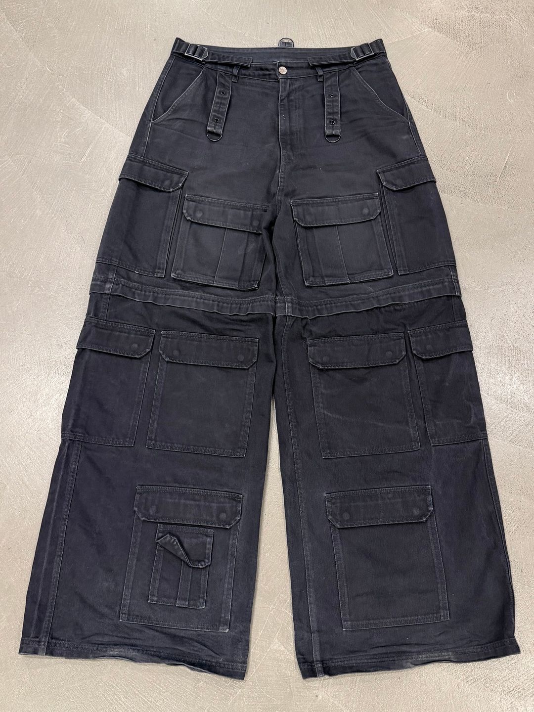 Vetements multi-pocket transformable baggy cargo pants by VETEMENTS in size W33 from TROUSERS category