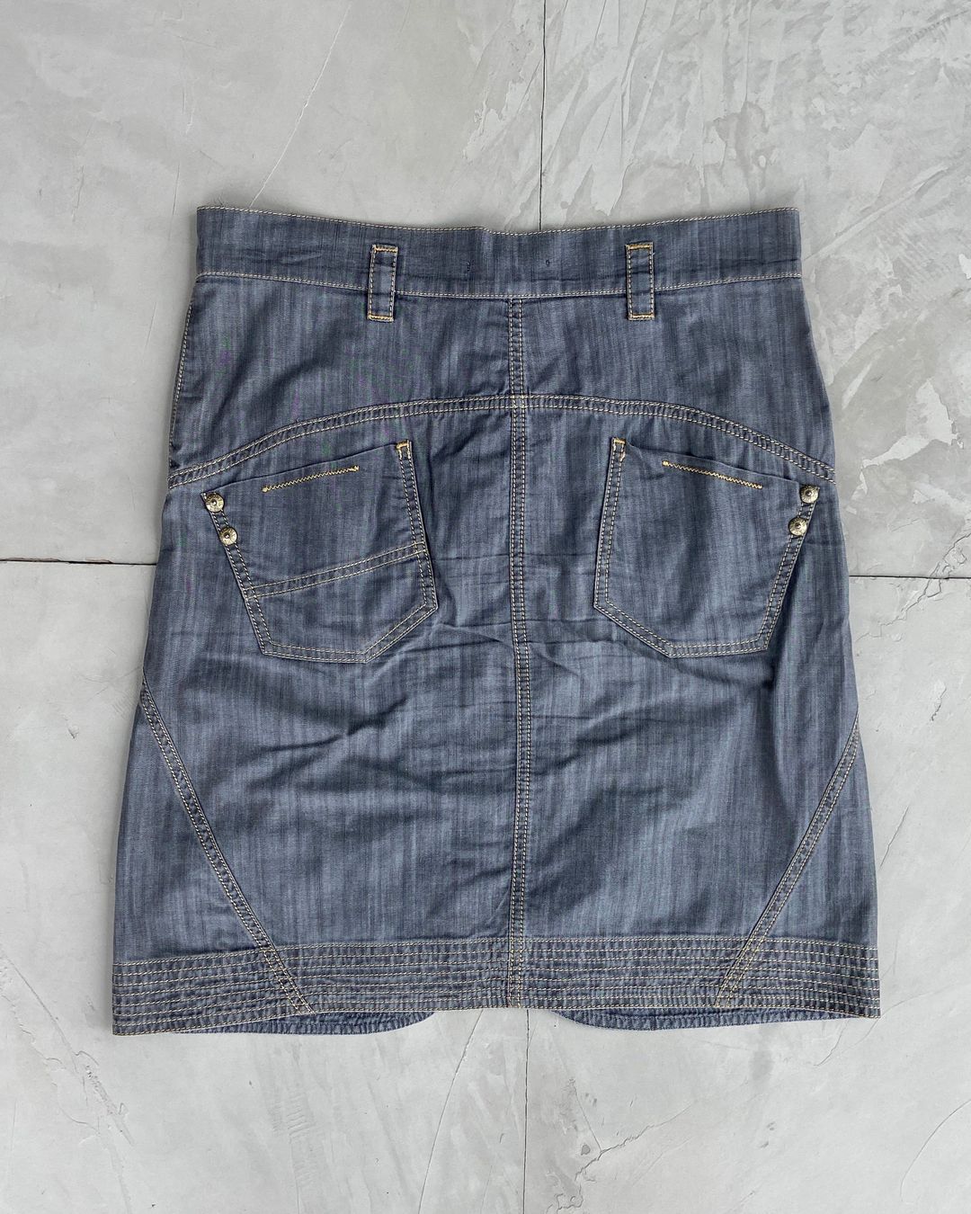 Thumbnail 2e1974b4-8a9c-47db-8afc-b4b491600323