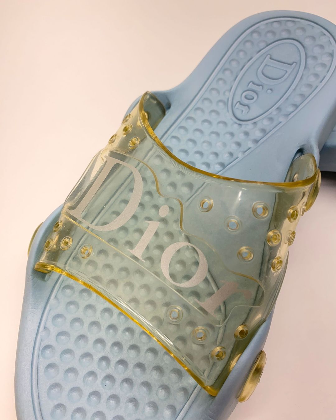 Thumbnail 15812d00-fd83-462a-b89a-6a97e8e62c37