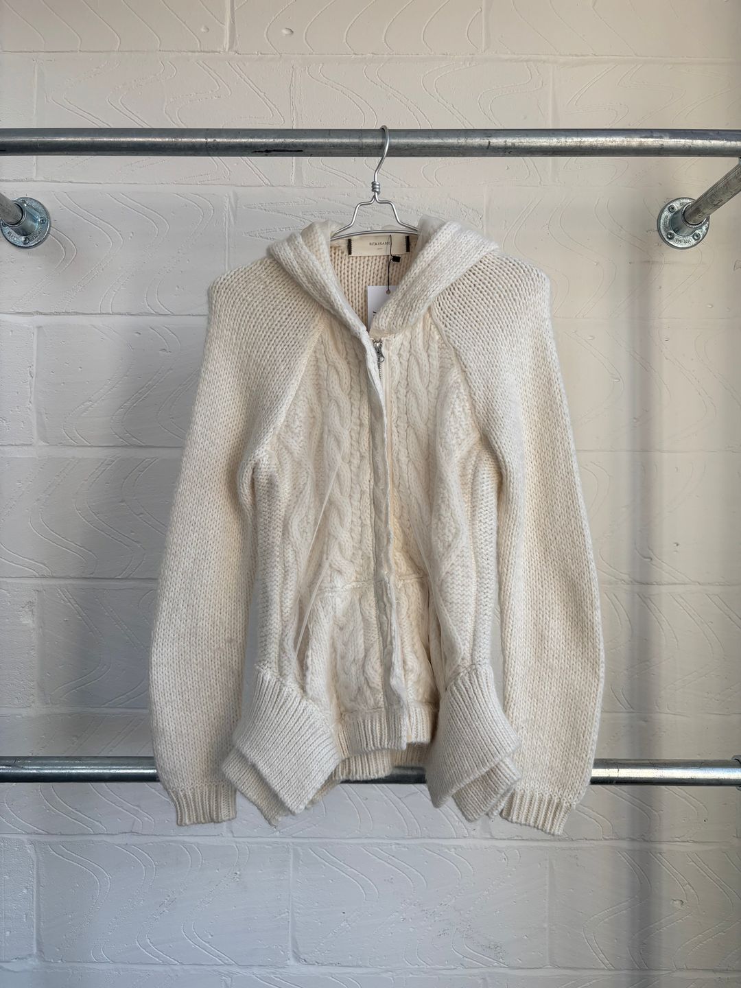 Thumbnail 5b7f851c-1829-4f7f-95d3-f85d111085dd