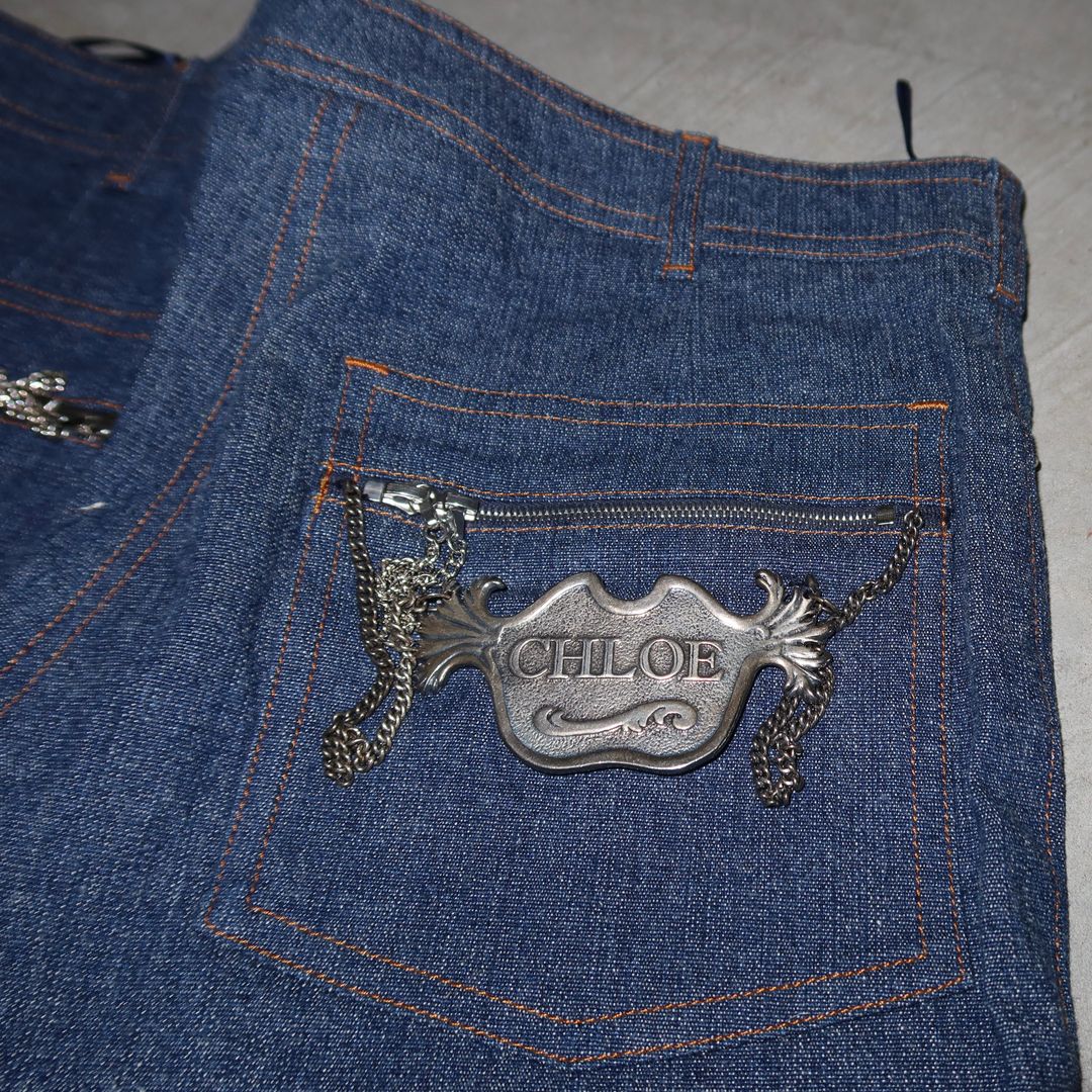 Thumbnail 41b11b7e-34d2-438b-ad26-110a397ccfa1