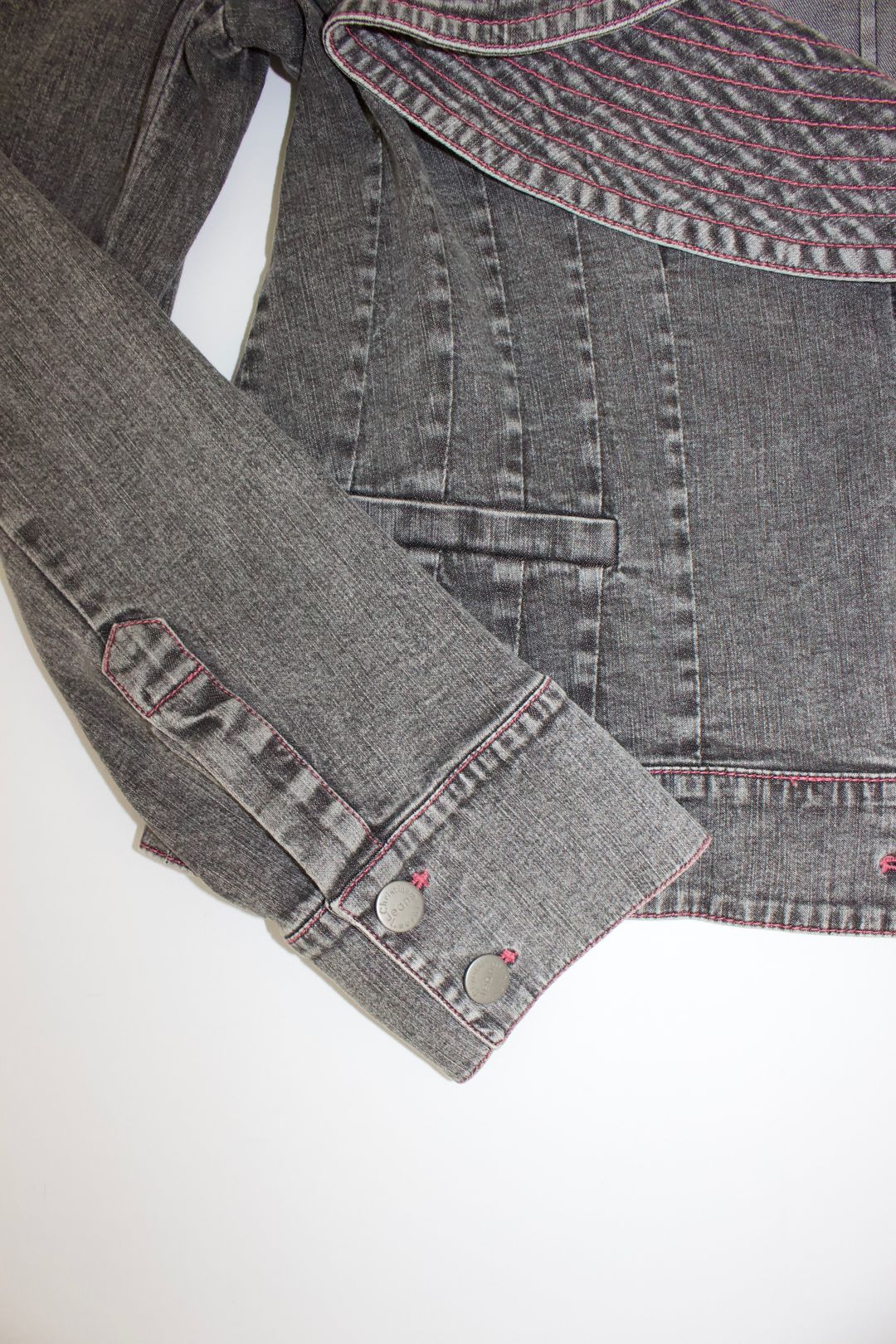 Thumbnail 057a0a27-72f6-46a8-b825-cd53cb0a1290