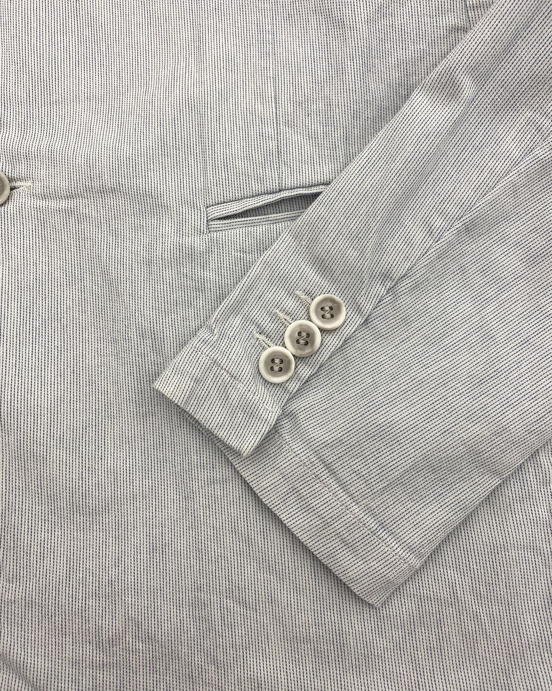 Thumbnail 6b956bfb-5014-45b8-b5df-ed5570f440c4