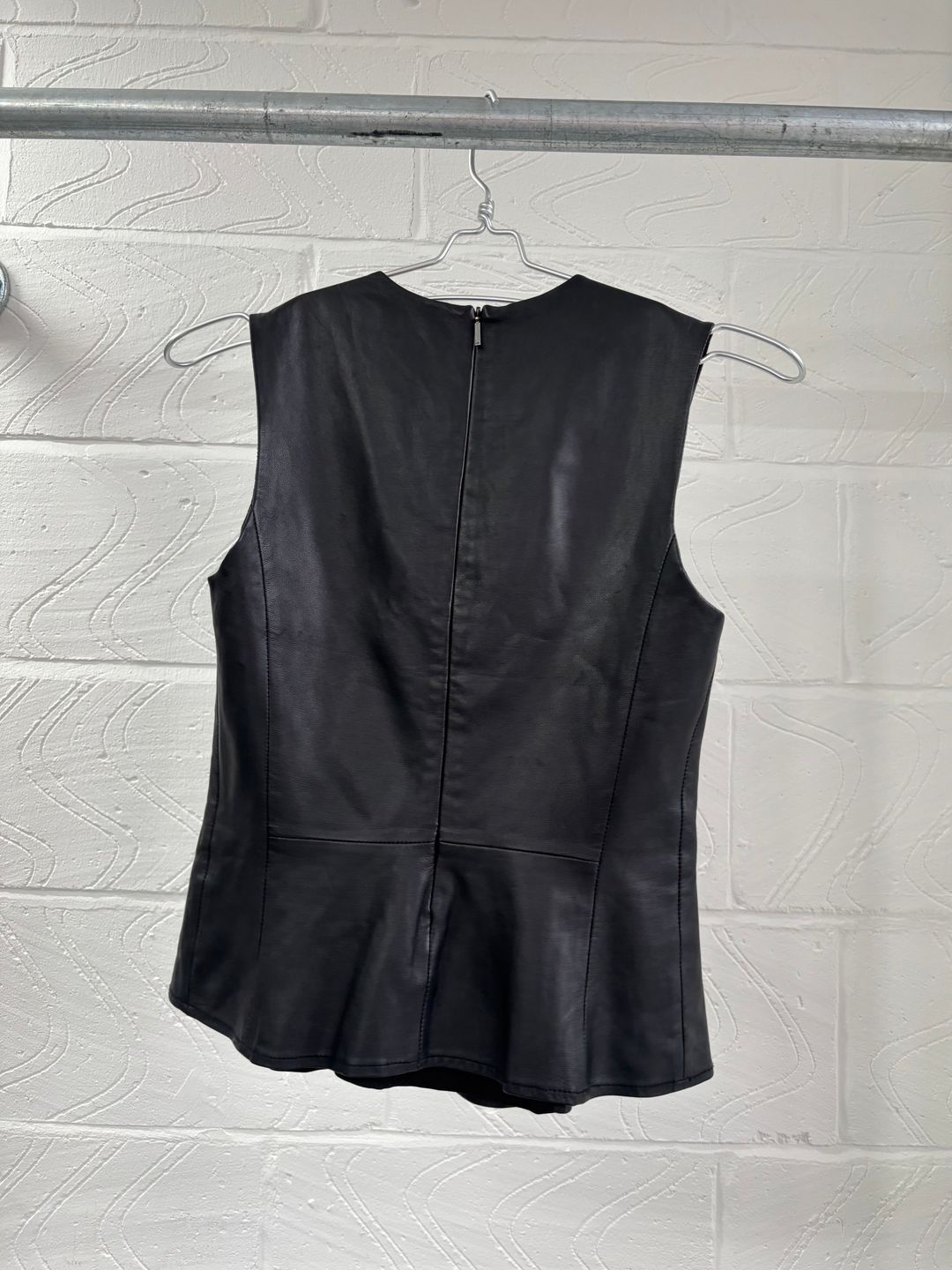 Thumbnail 086c538c-039b-4cb0-bb86-75d90b07d5a8