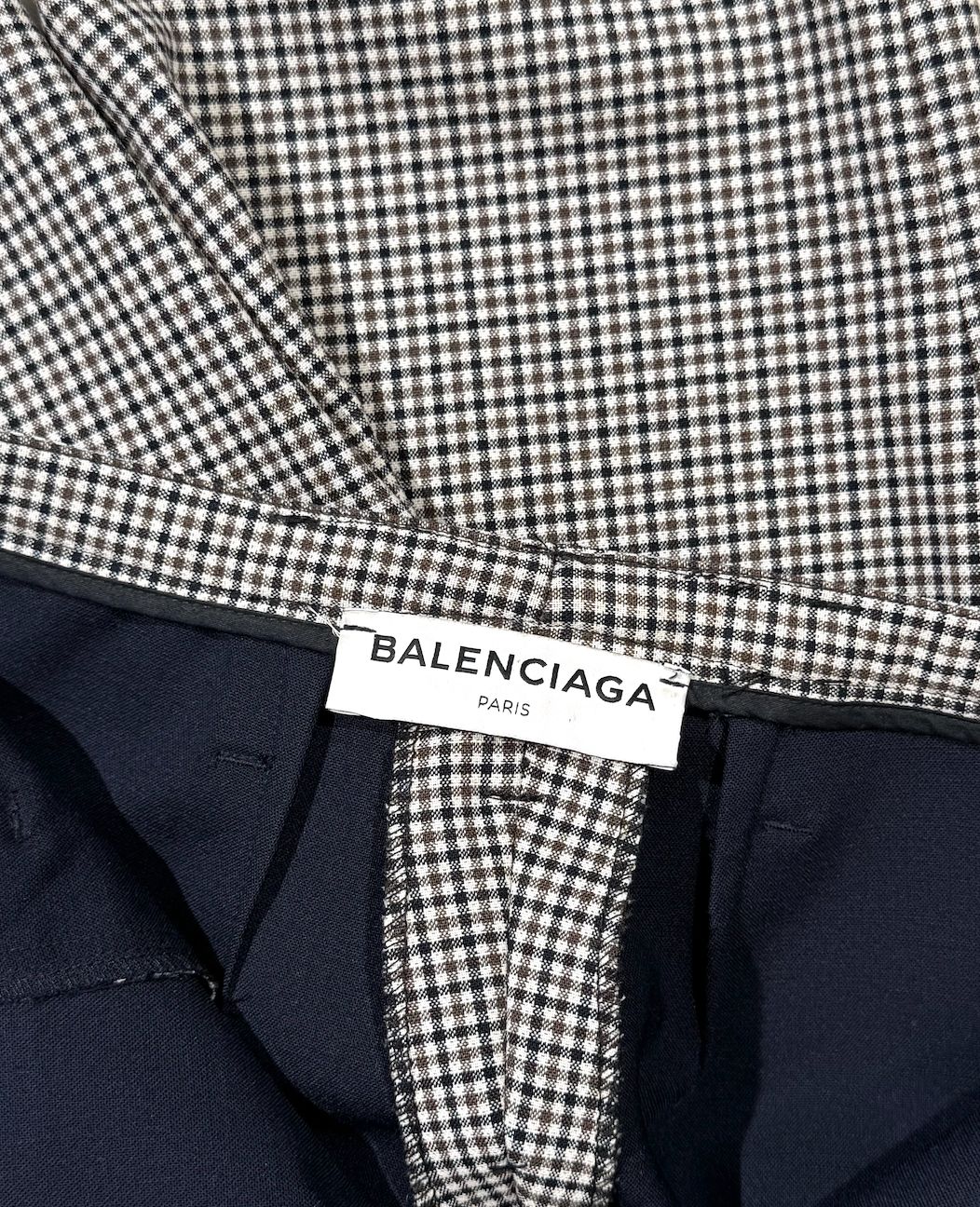 Thumbnail 157a6ee1-2f09-46c9-b39c-53780ae6d836