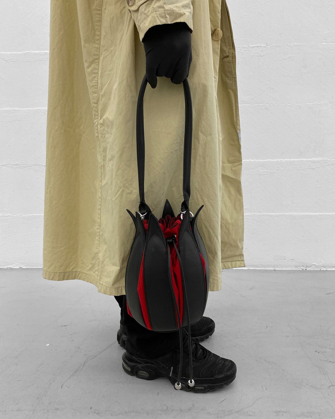 by-Lin 2010s Tulip Classic Handbag Black Red by Other in size ONE SIZE from BAGS category