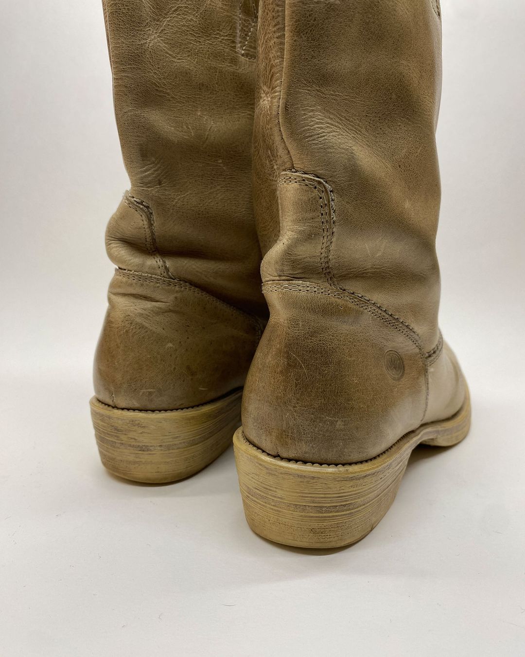 Thumbnail 71a3225e-f4d6-41fe-af21-e7c43cd7c5cb