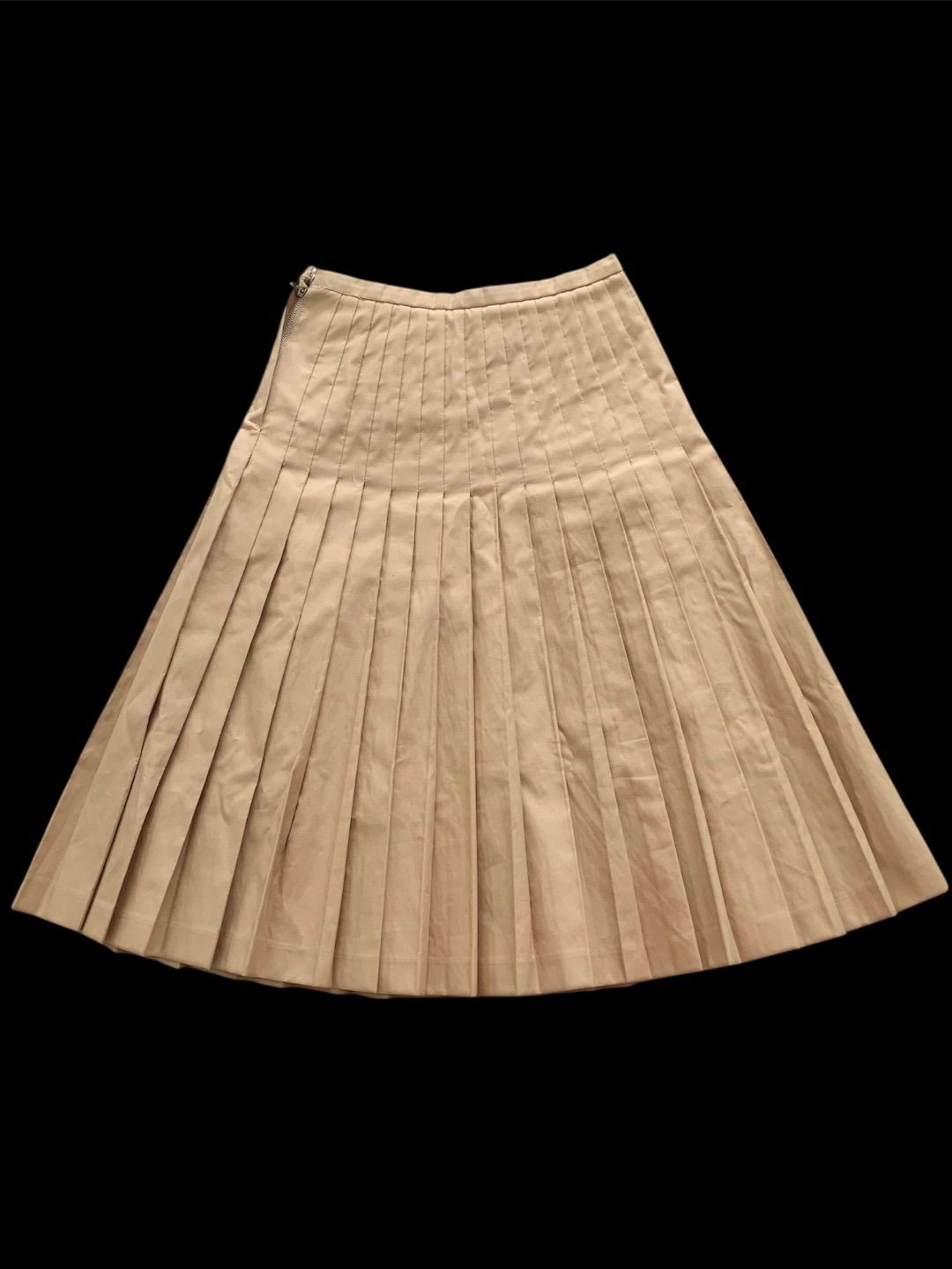 Thumbnail 756704c0-74b4-4905-a1a1-1428f8fd8c80